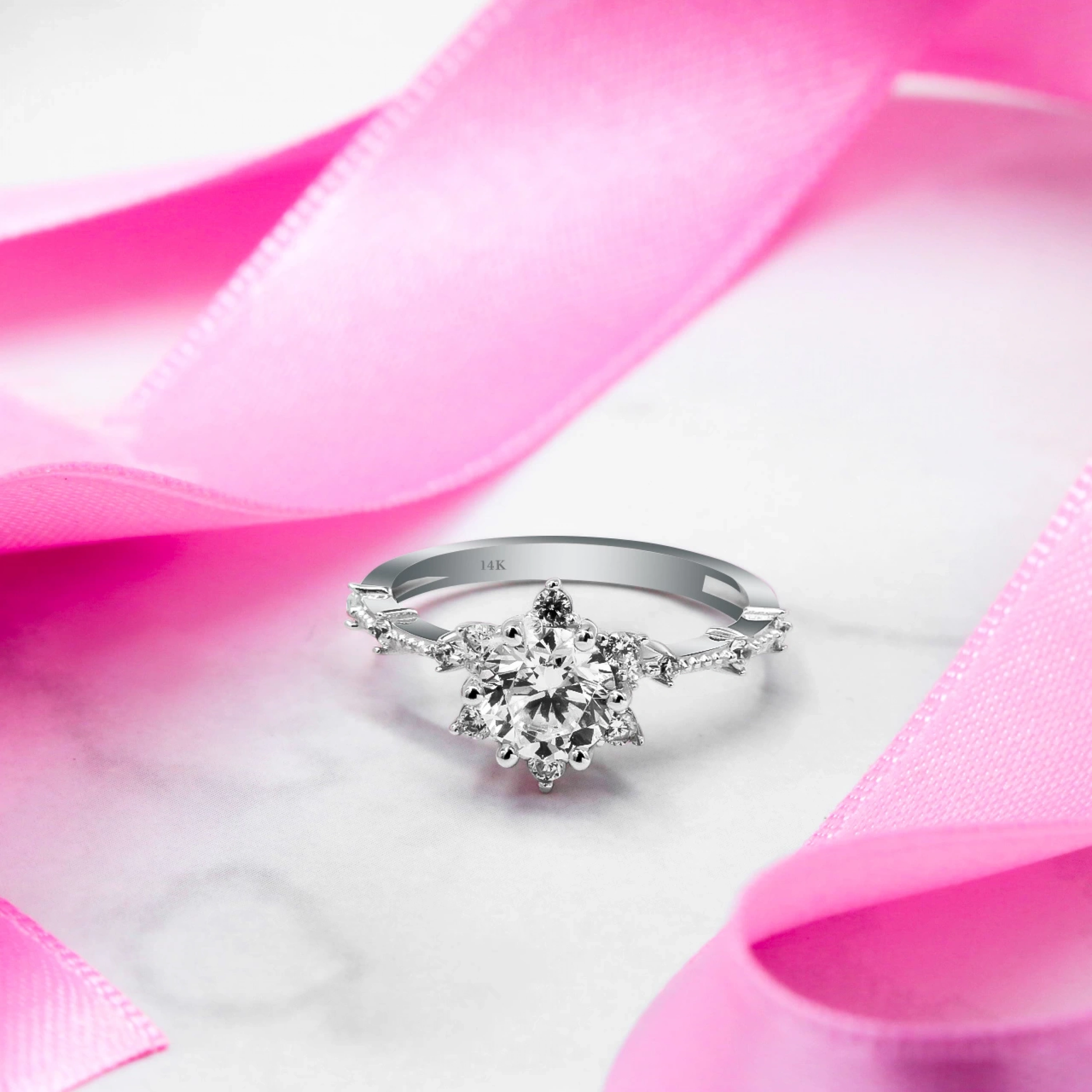 Beyaz Lotus Tektaş 14 Ayar Altın Yüzük