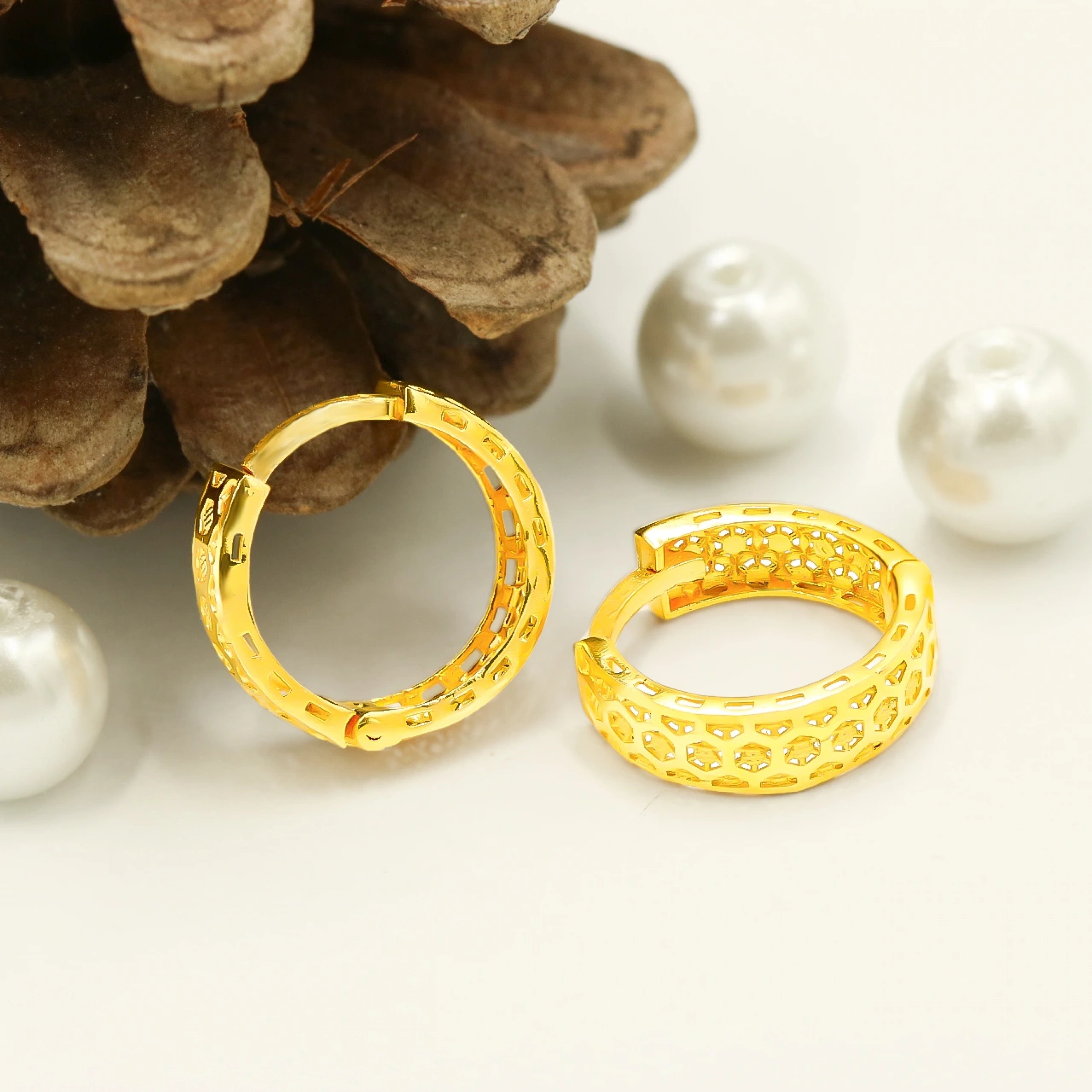 Beşgen 22 Ayar Halka Altın Küpe