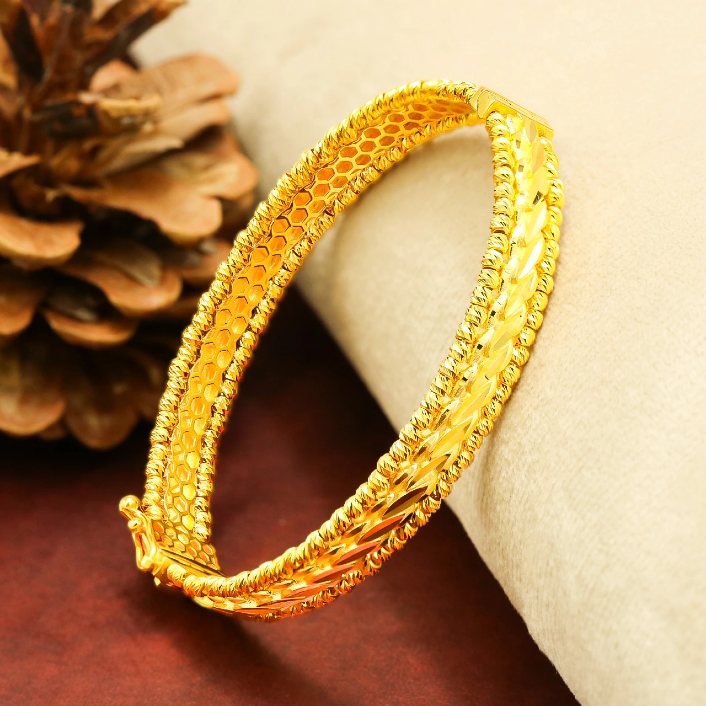 Burma Dorika 22 Ayar Altın Kelepçe Bilezik