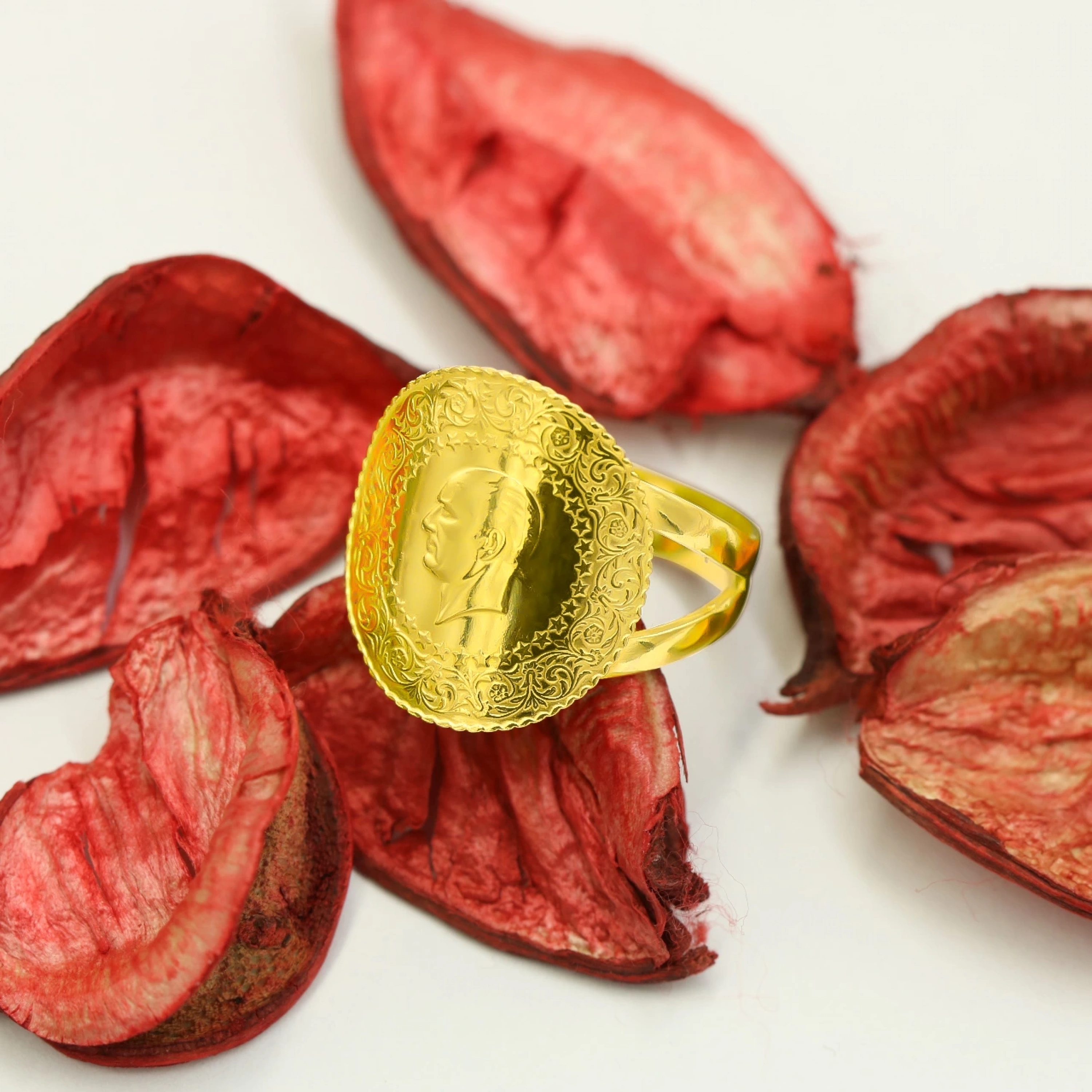 Çeyrekli 22 Ayar Altın Yüzük