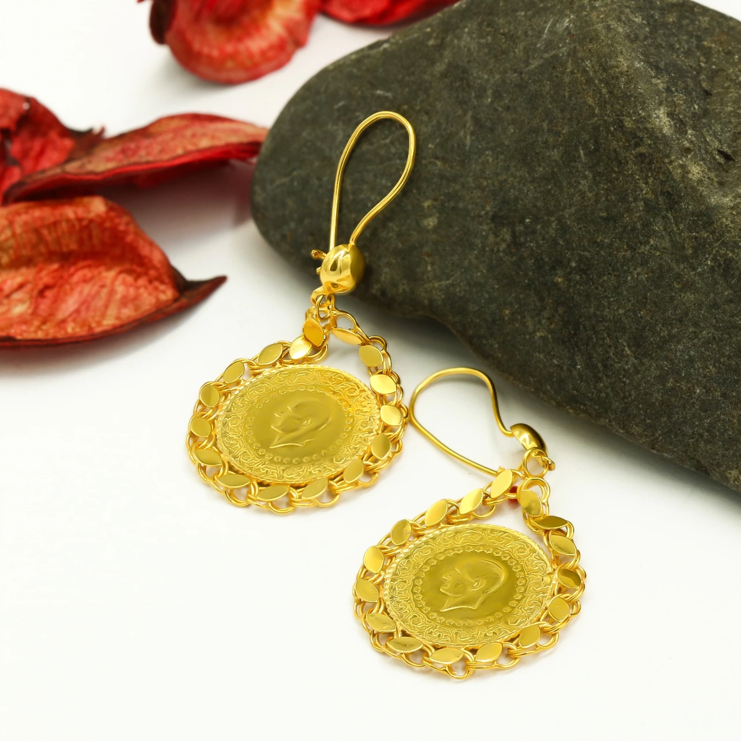 Çeyrekli 22Ayar Sallantılı Altın Küpe