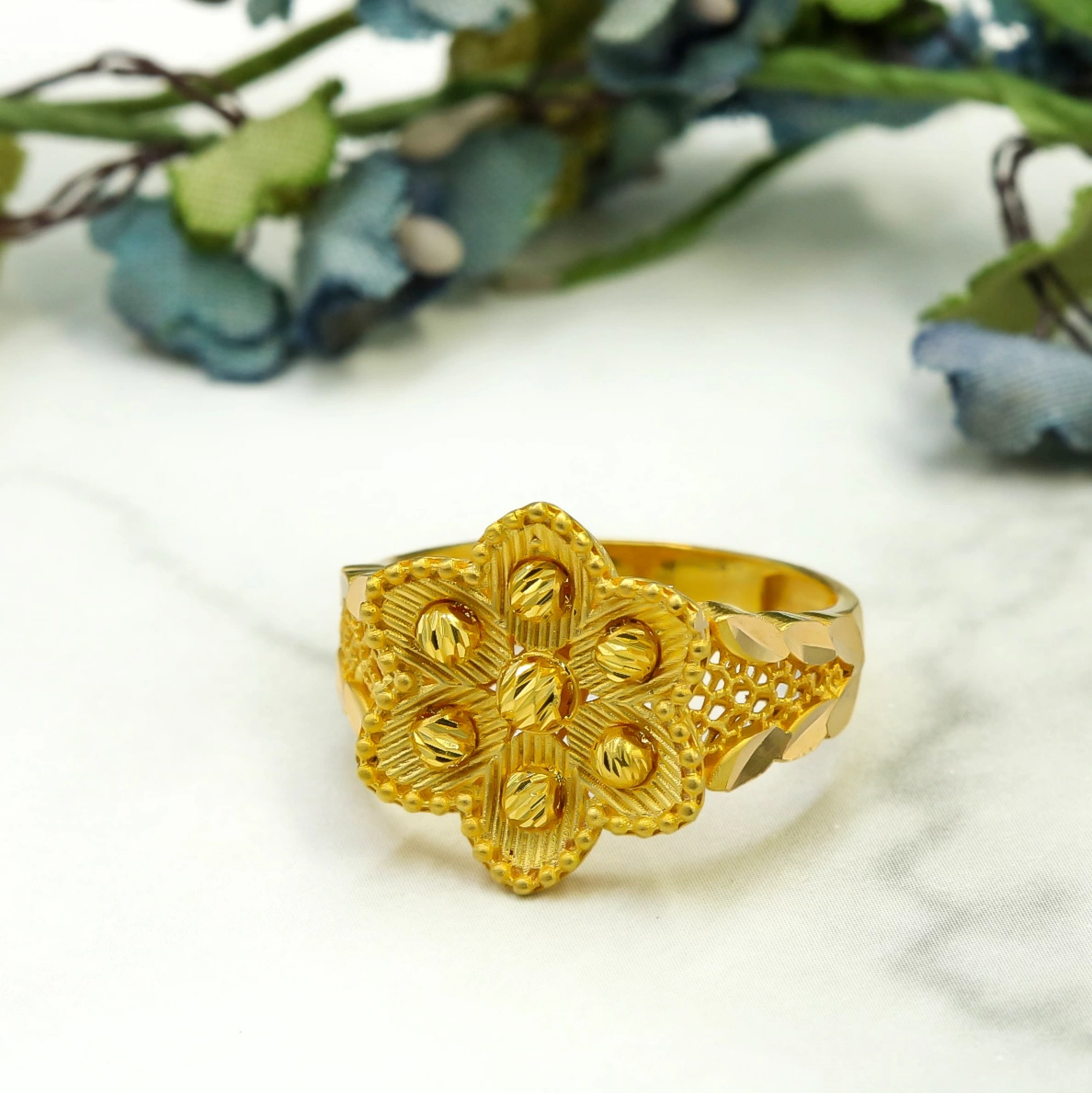 Çiçek Dorika 22 Ayar Altın Yüzük