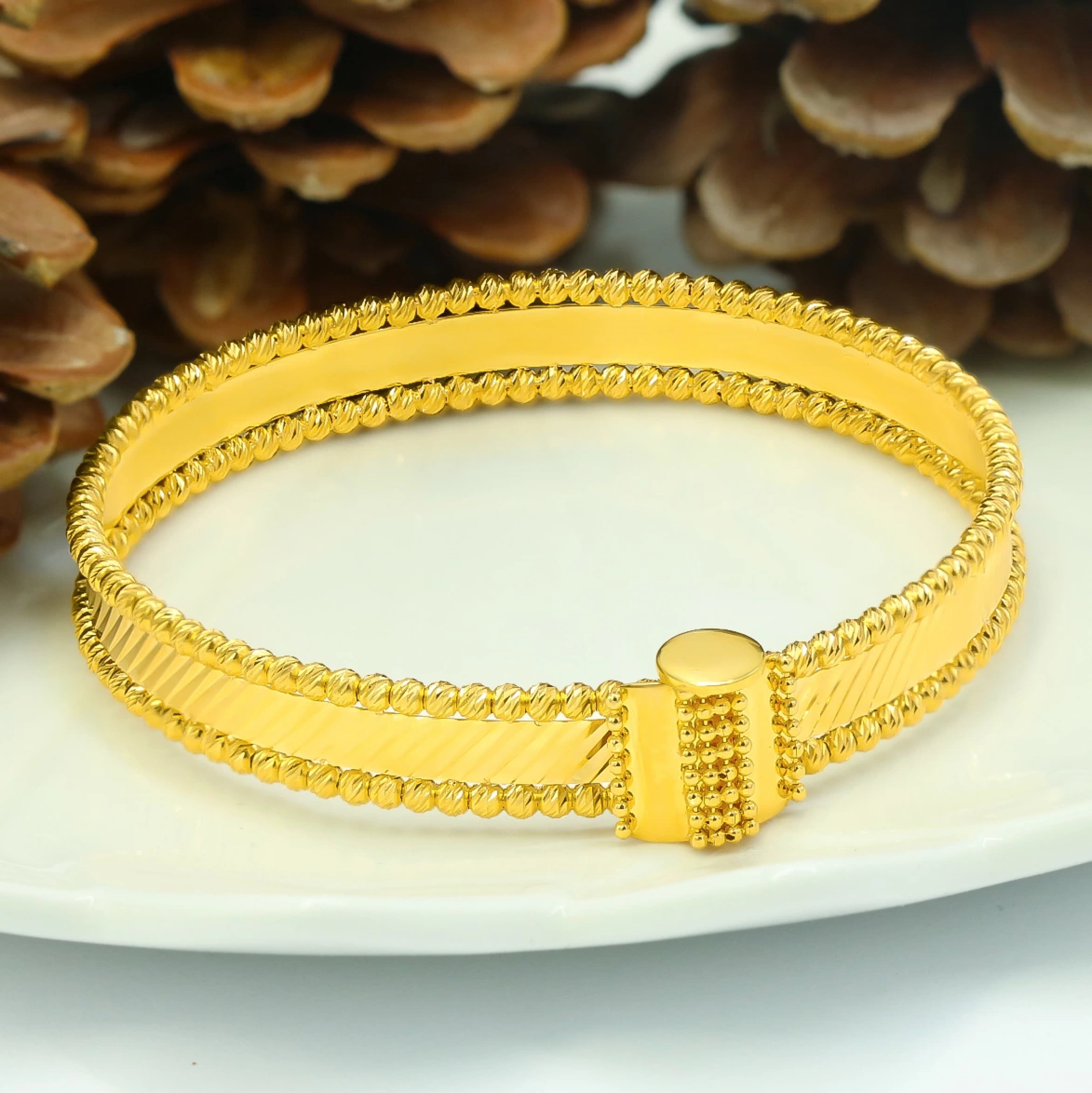 Dorika Hasır 22 Ayar Altın Kelepçe Bilezik