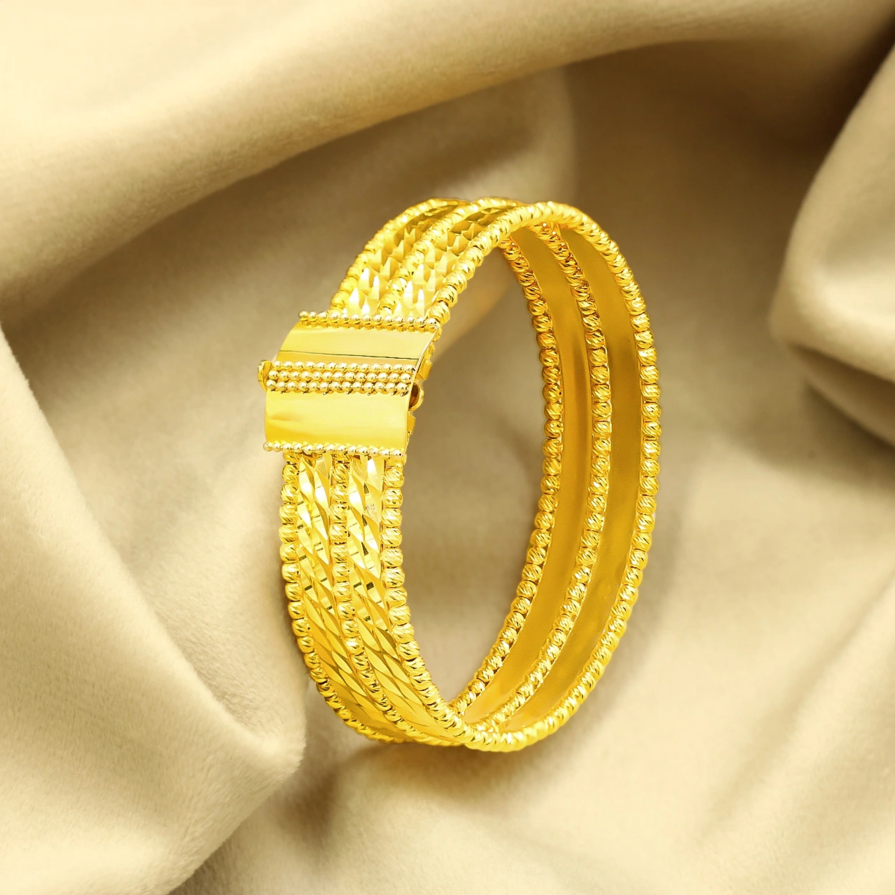 Dorikalı 14 Ayar Kelepçe Bilezik