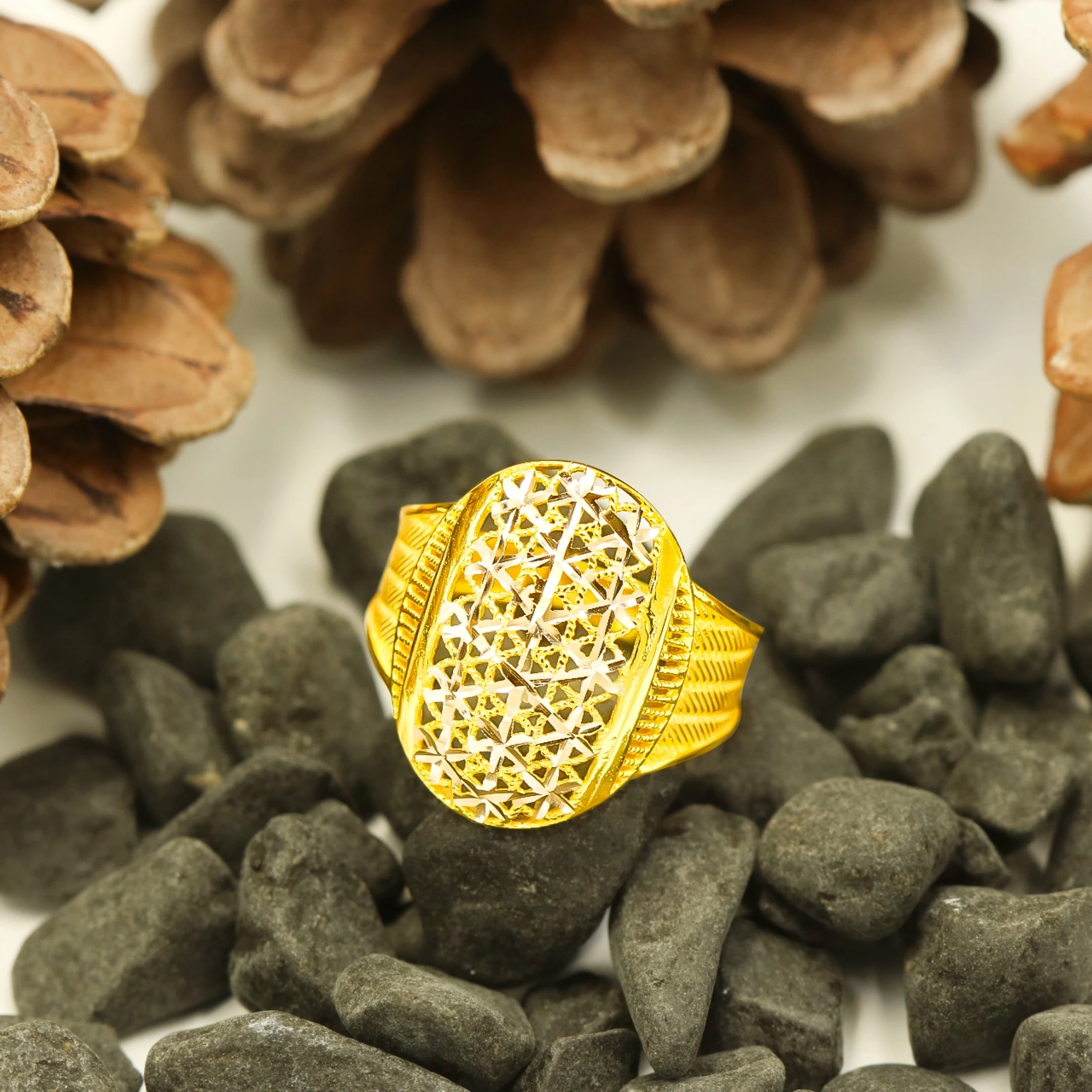 Fantezi Model 14 Ayar Altın Yüzük