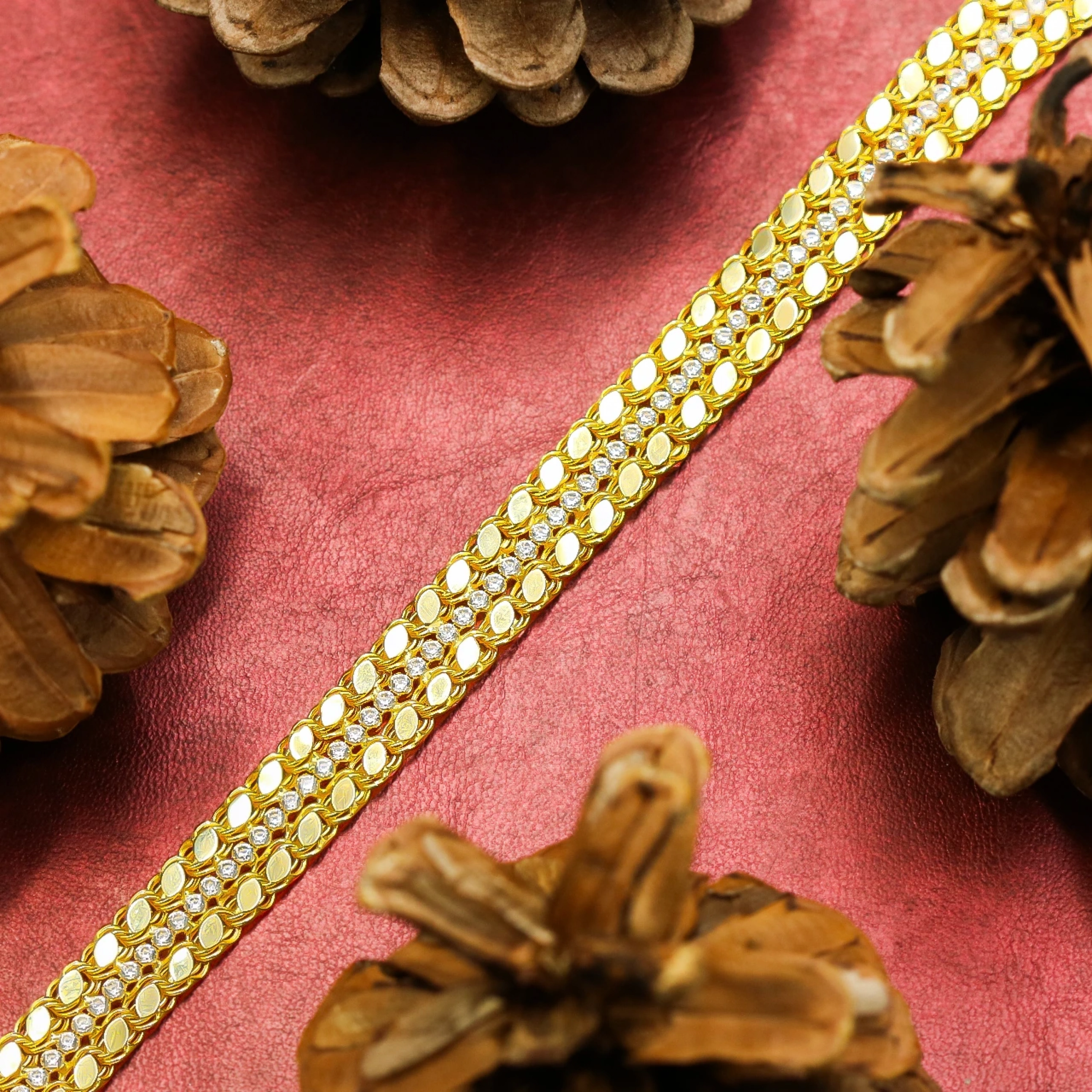 Pullu Ve Taşlı 14 Ayar Altın Set