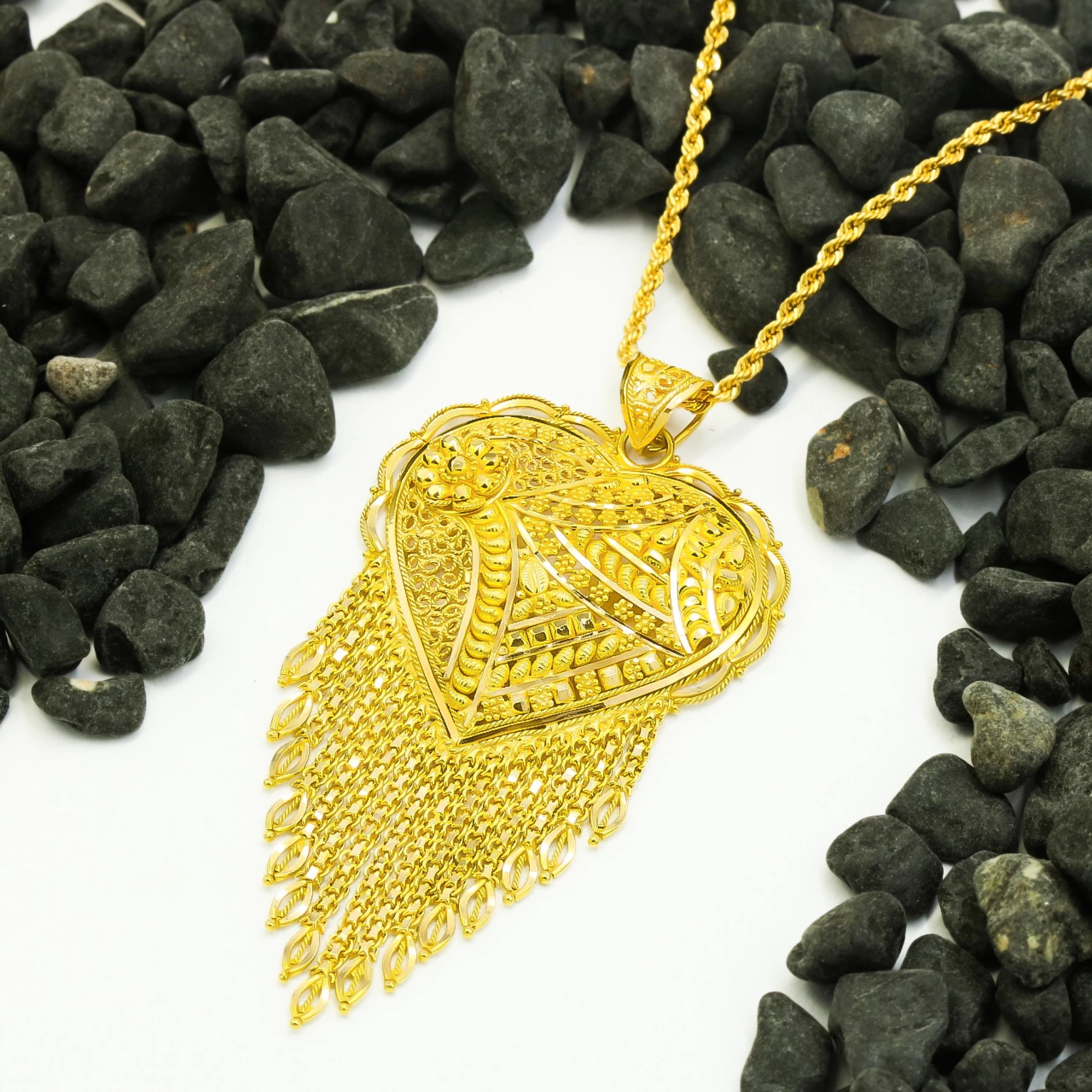 Hint İşi 14 Ayar Kolye Ucu