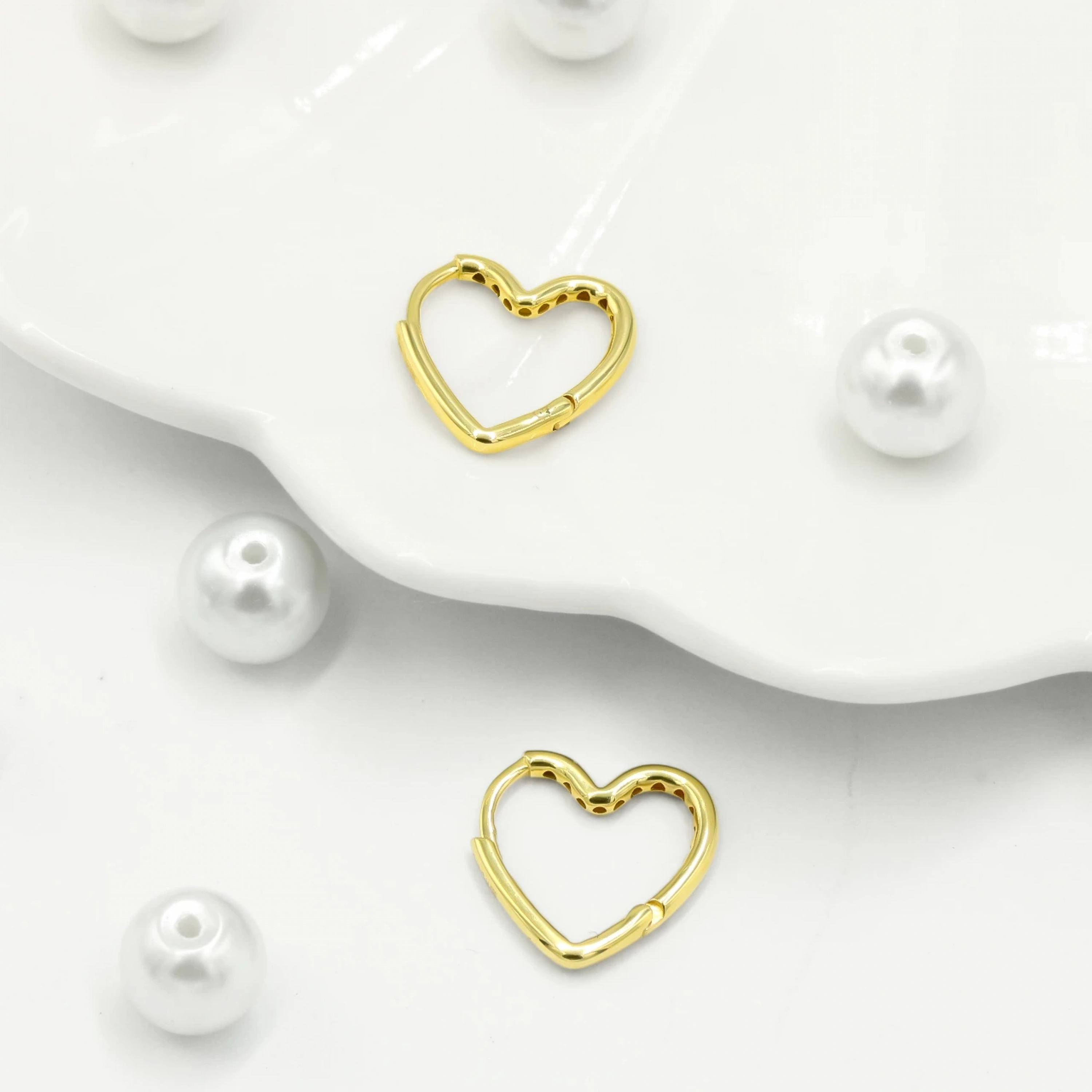 Kalp 14 Ayar Altın Küpe