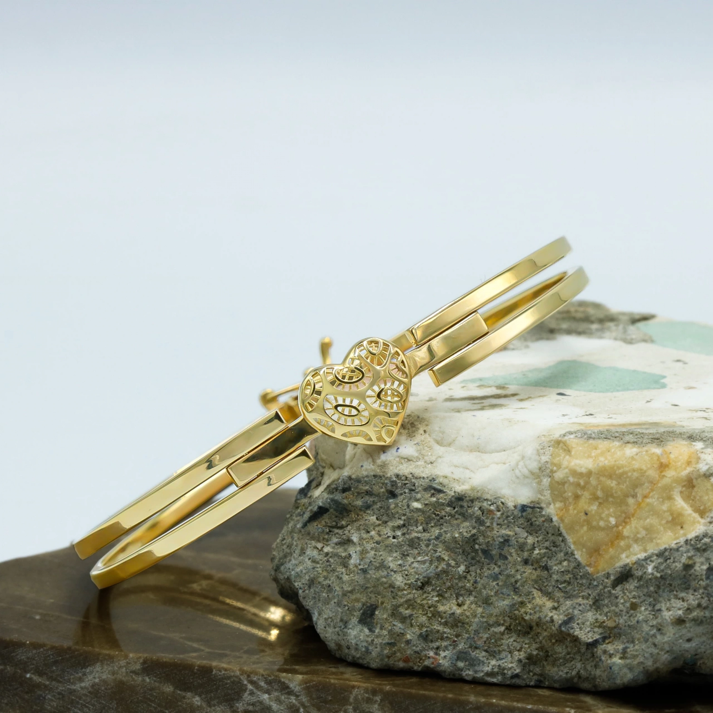 Kalpli 8 Ayar Kelepçe Bilezik