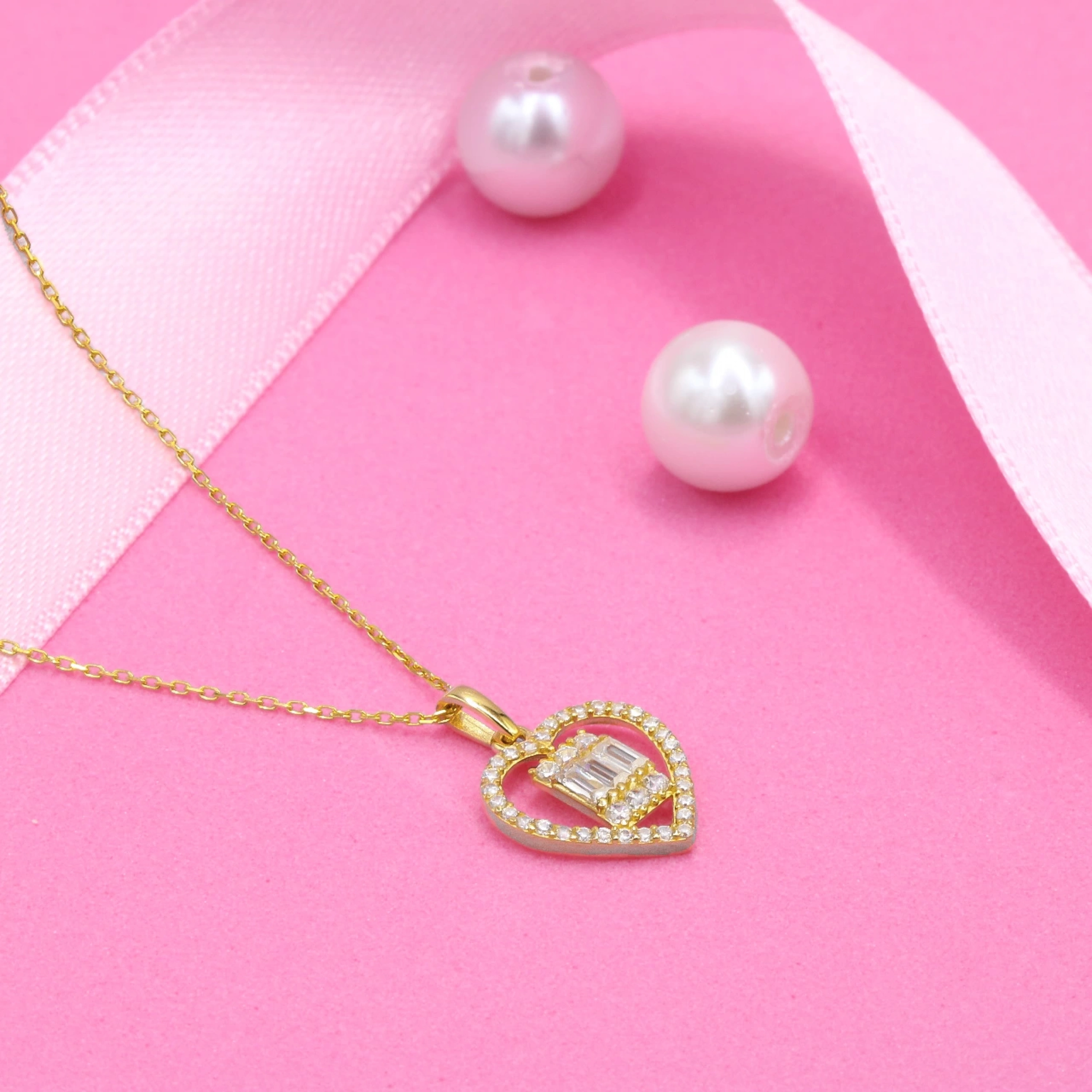 Kalpli Baget 8 Ayar Altın Kolye