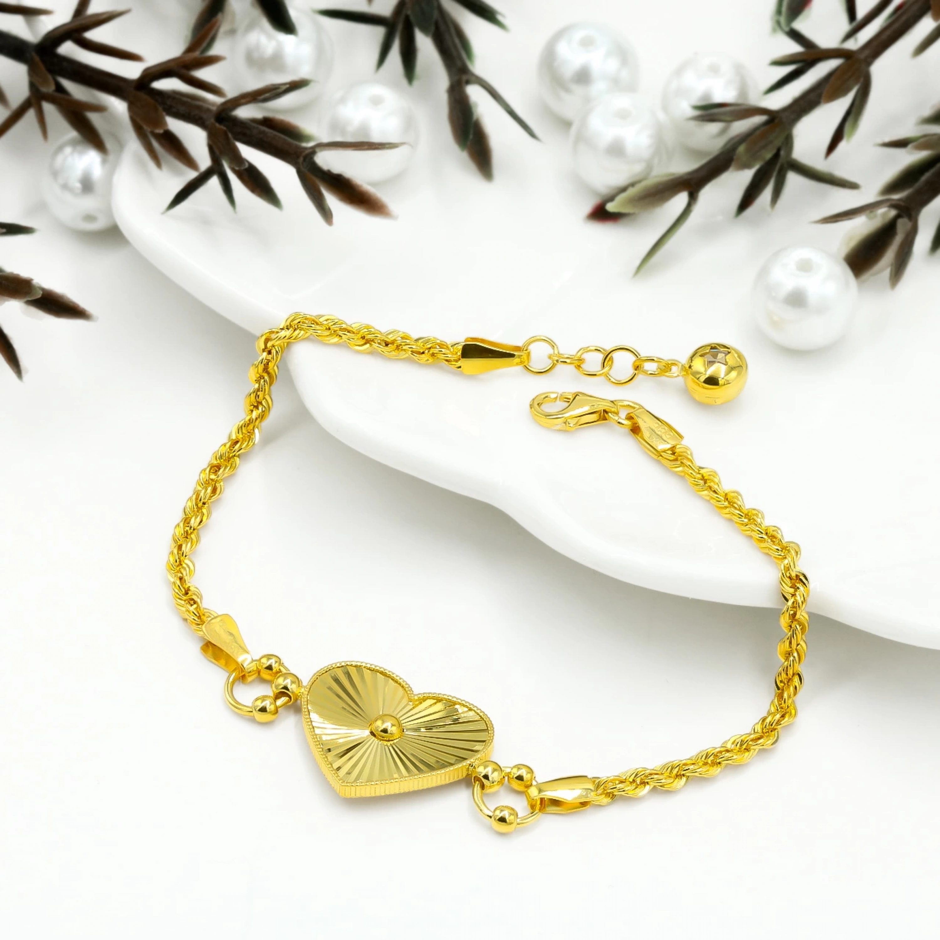 Kalpli Burgu 14 Ayar Altın Bileklik