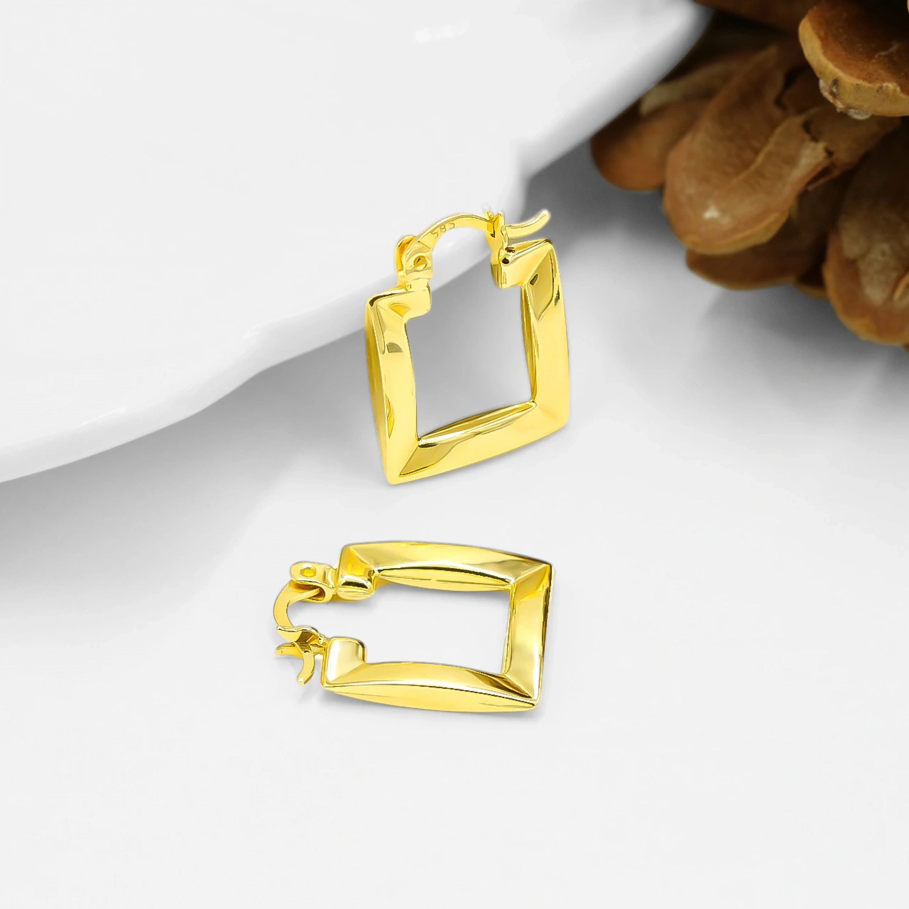 Kare 14 Ayar  Altın Küpe