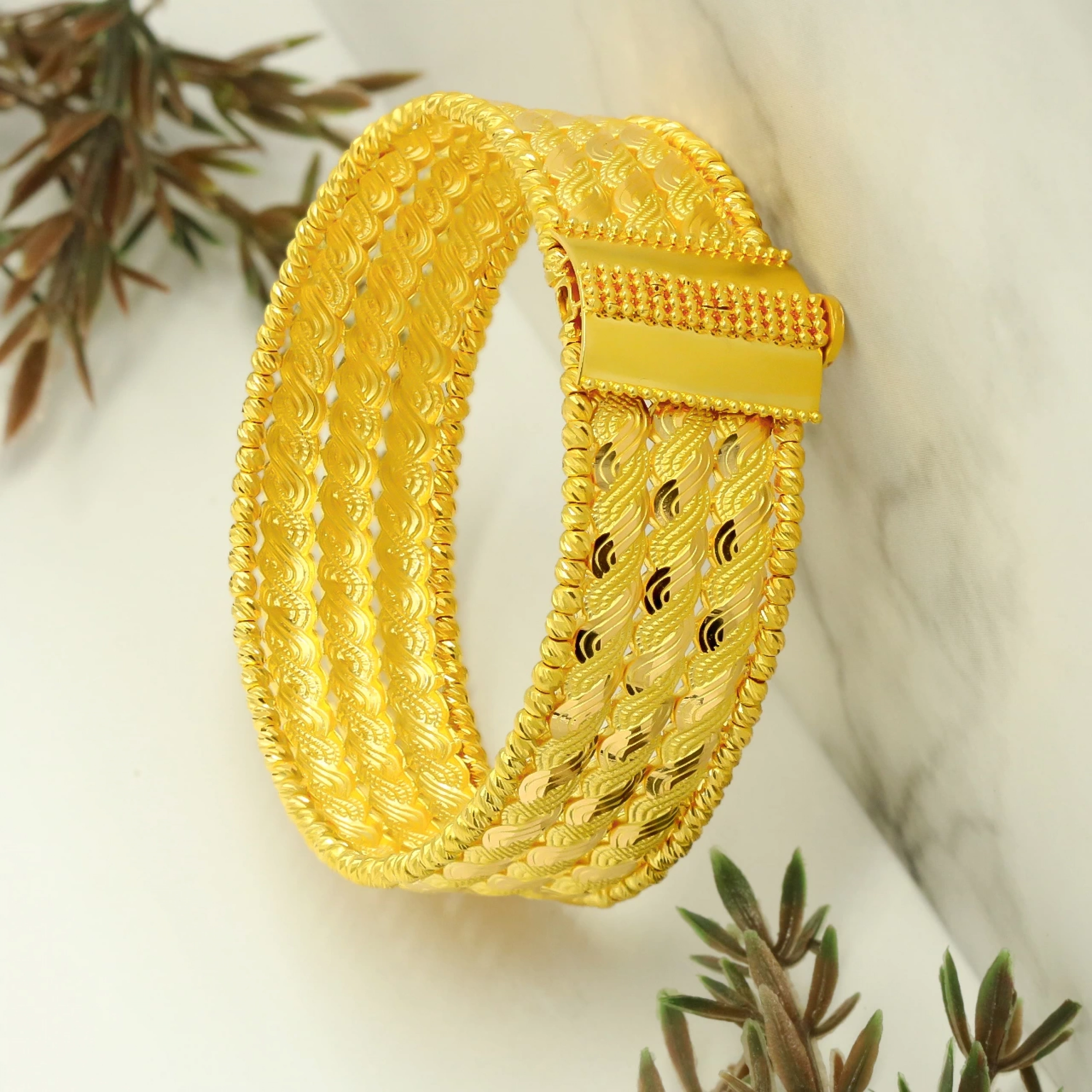 Dorika 22 Ayar Altın Kelepçe Bilezik