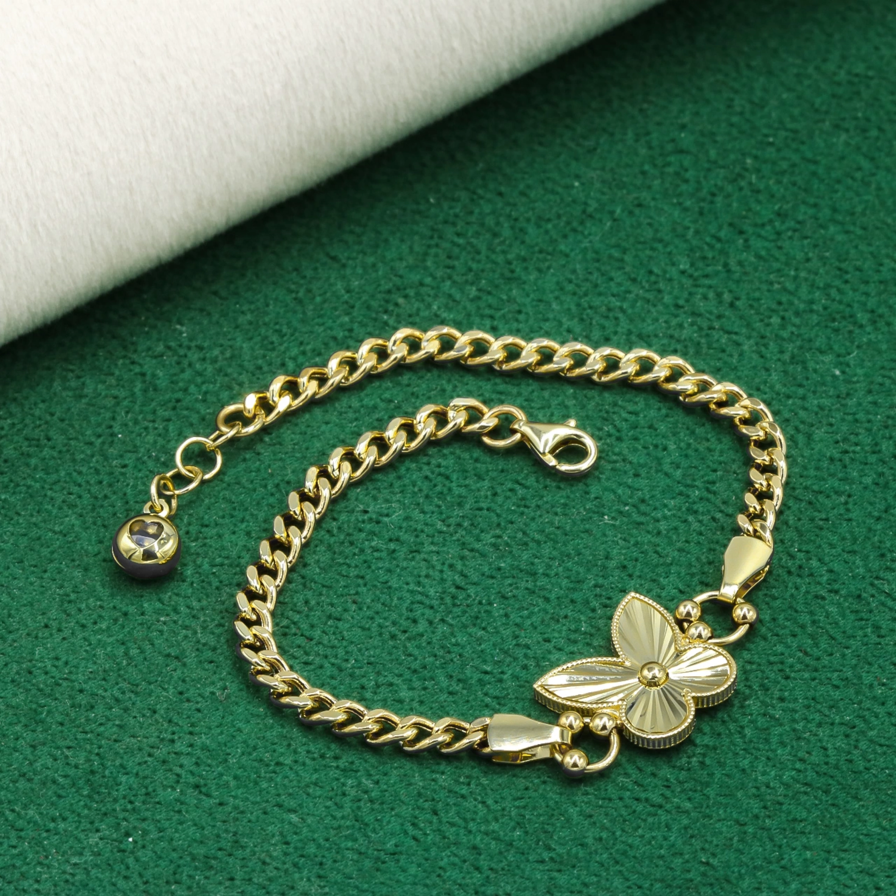 Kelebek Figürlü 14 Ayar Altın Bileklik