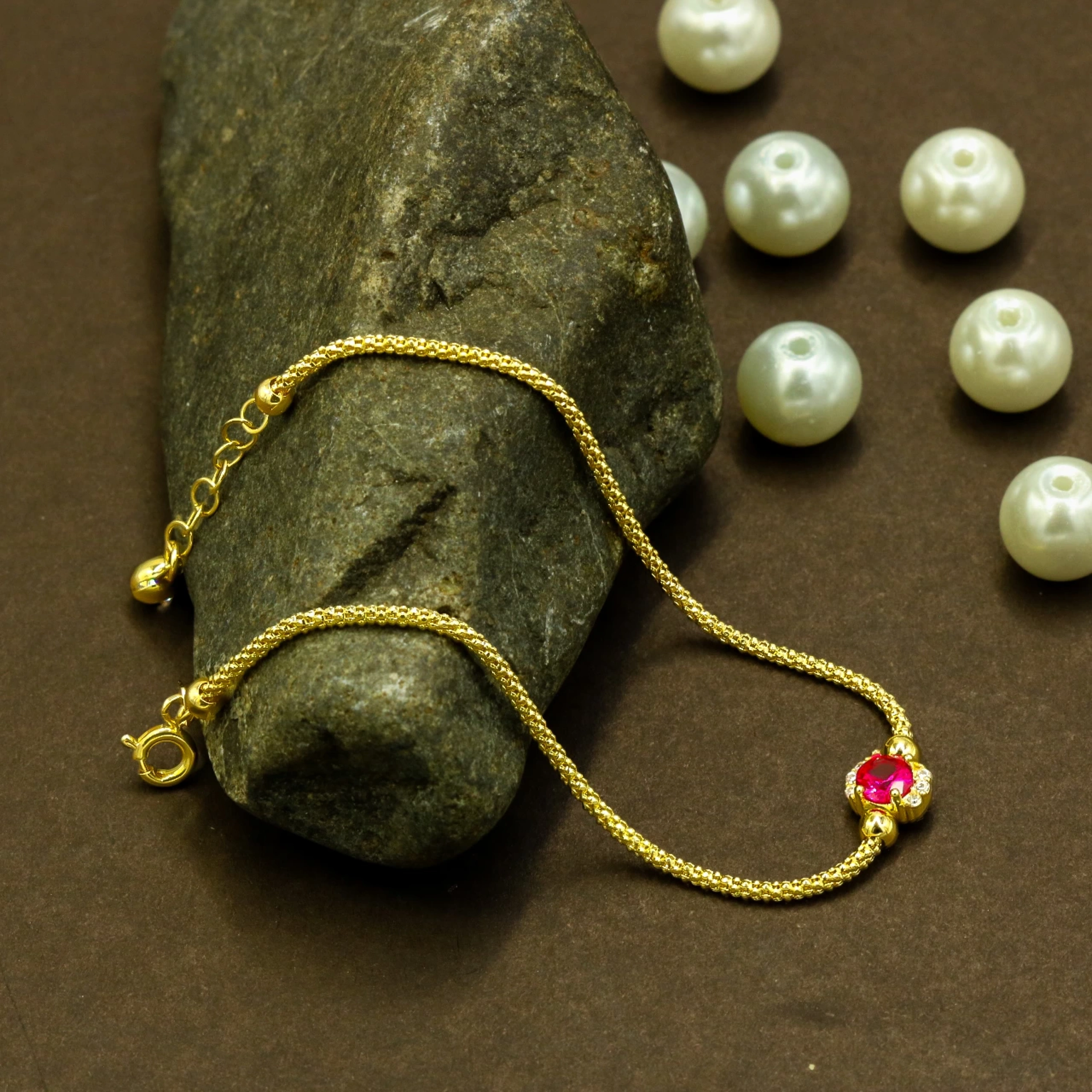 Kırmızı Taşlı 14 Ayar Altın Bileklik