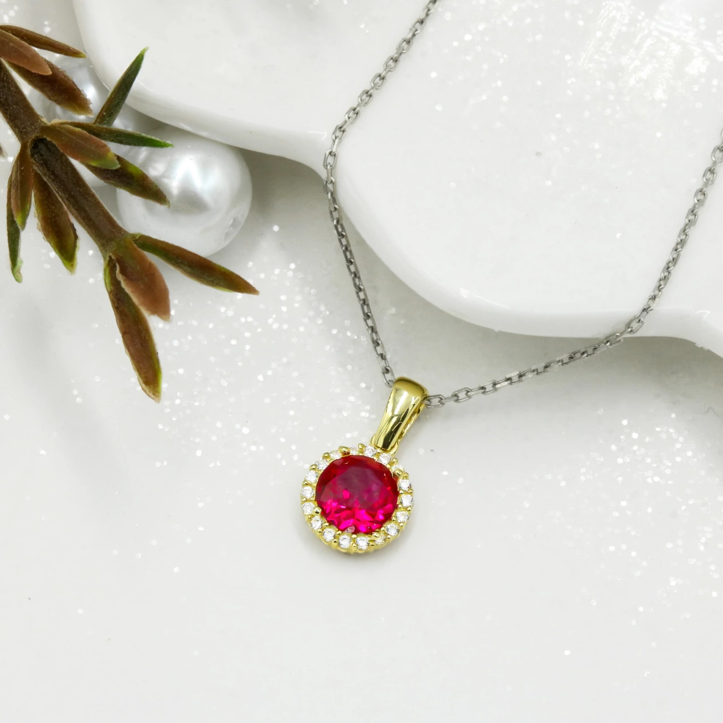 Kırmızı Yuvarlak Taşlı 14 Ayar Altın Kolye Ucu