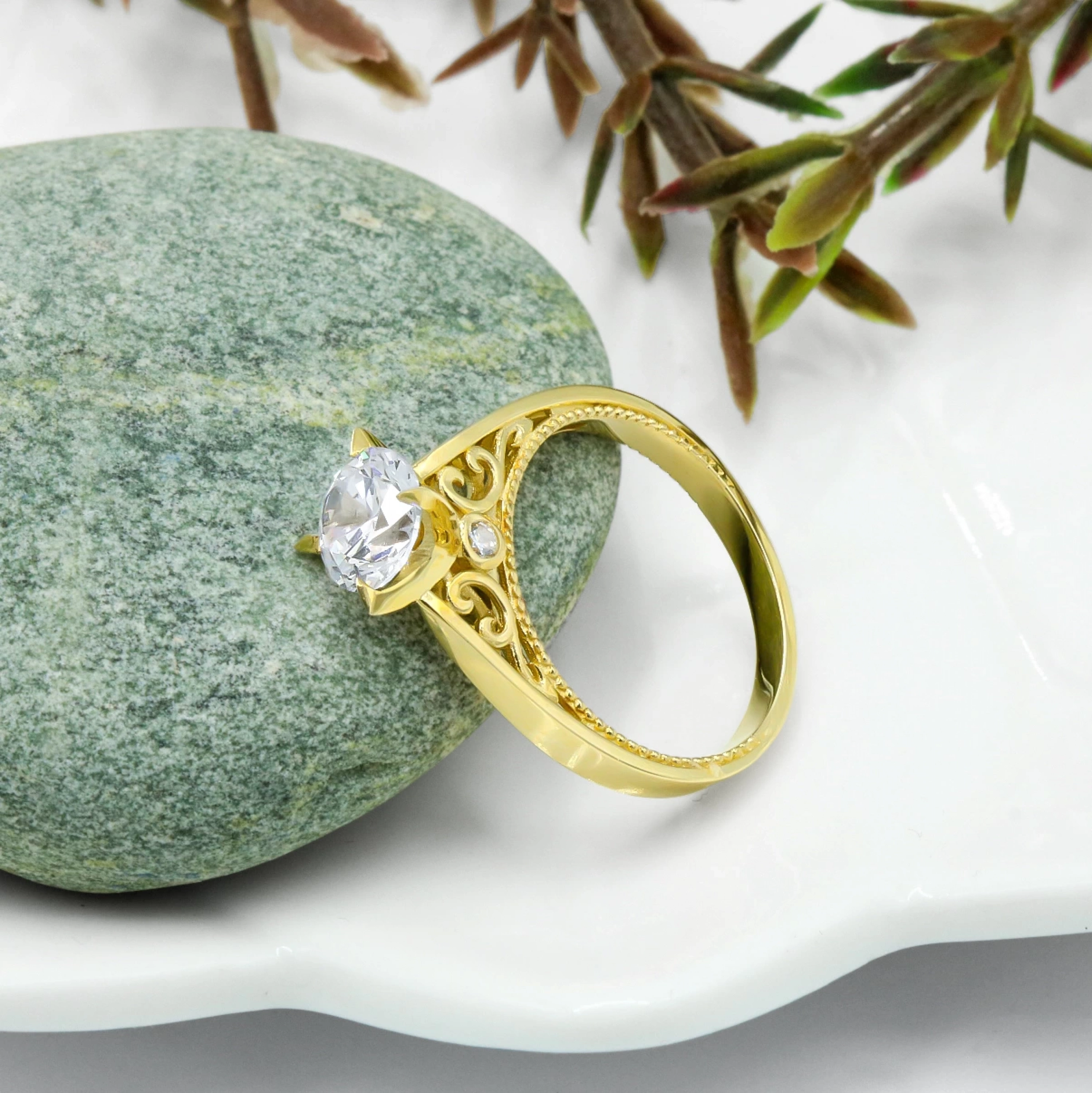 Klasik 14 Ayar Altın Tektaş Yüzük