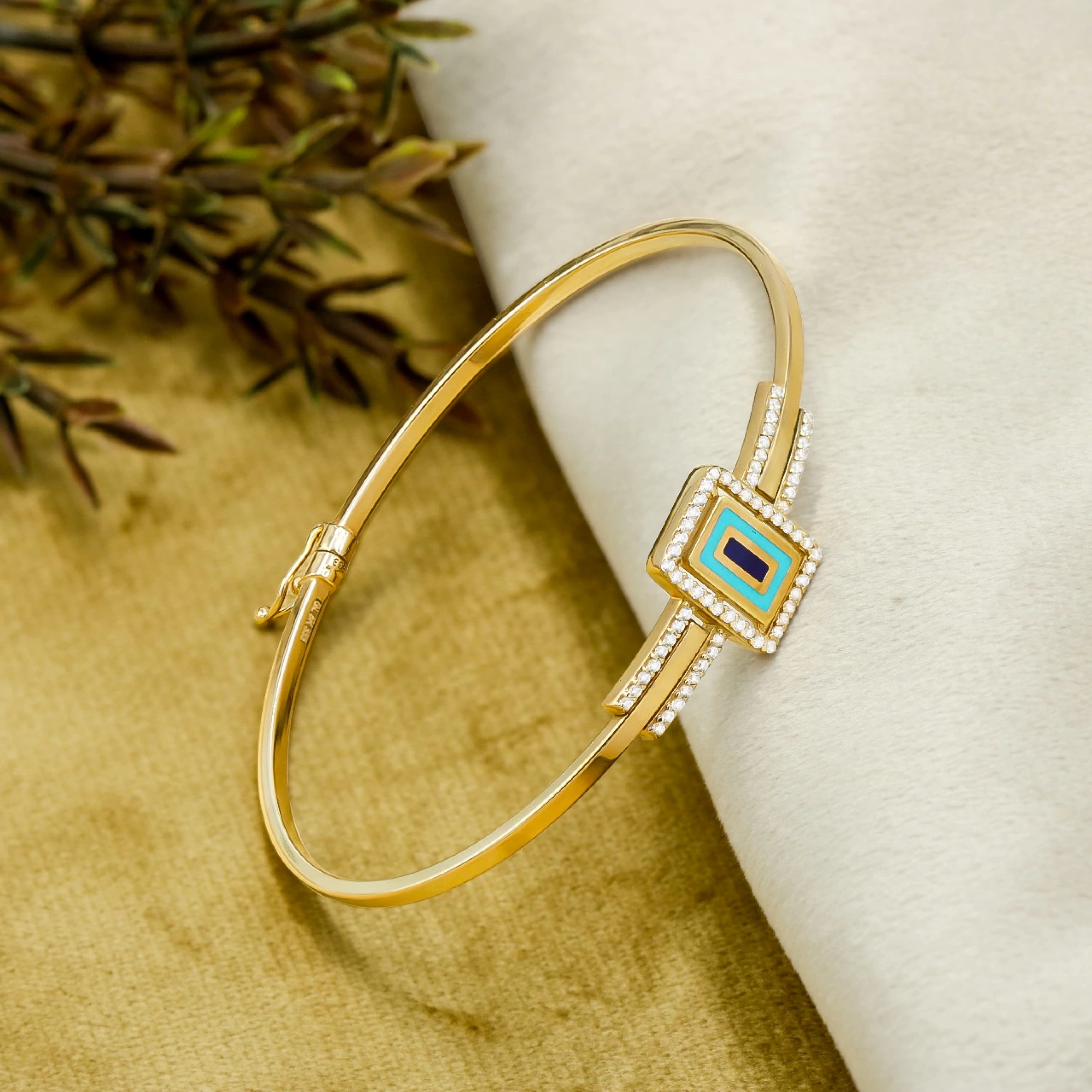 Modern Baget 8 Ayar Kelepçe Bilezik