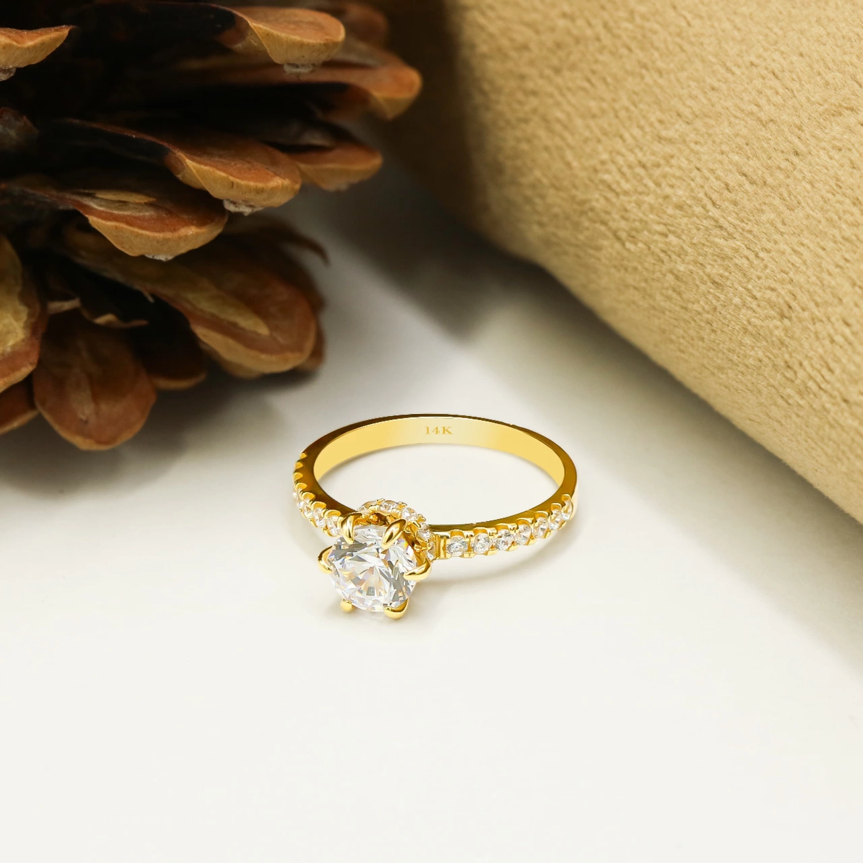 Sırataşlı 14 Ayar Tektaş Altın Yüzük