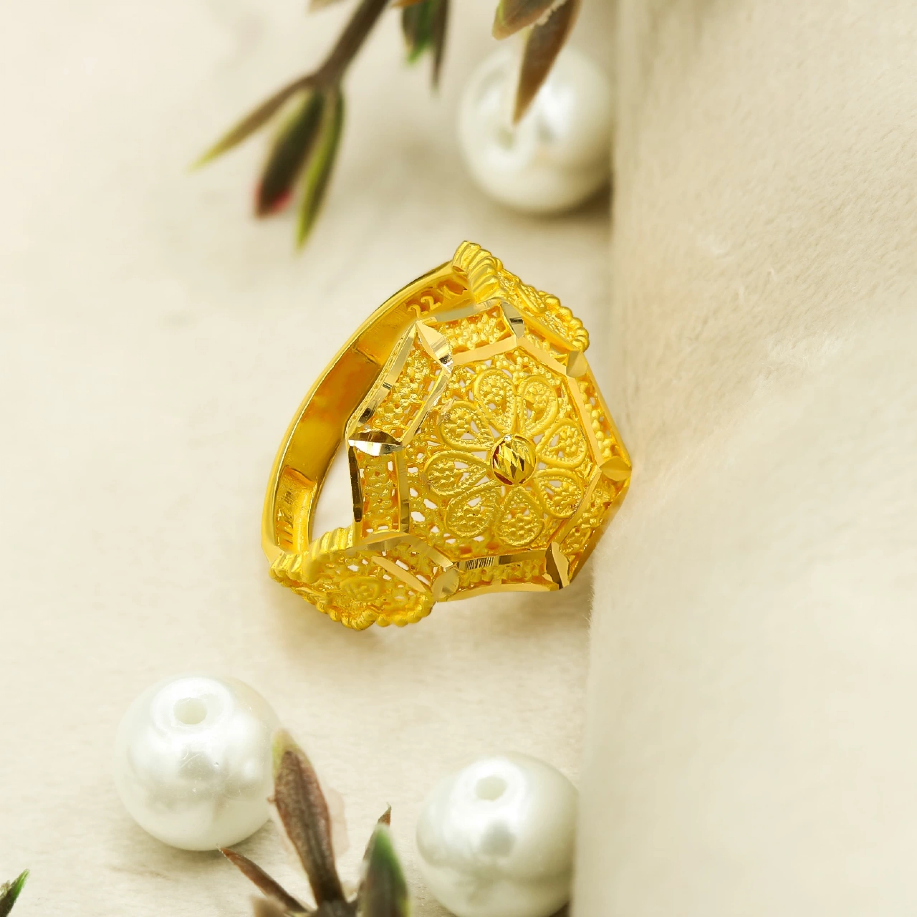 Motifli Dorikalı 22 Ayar Altın Yüzük