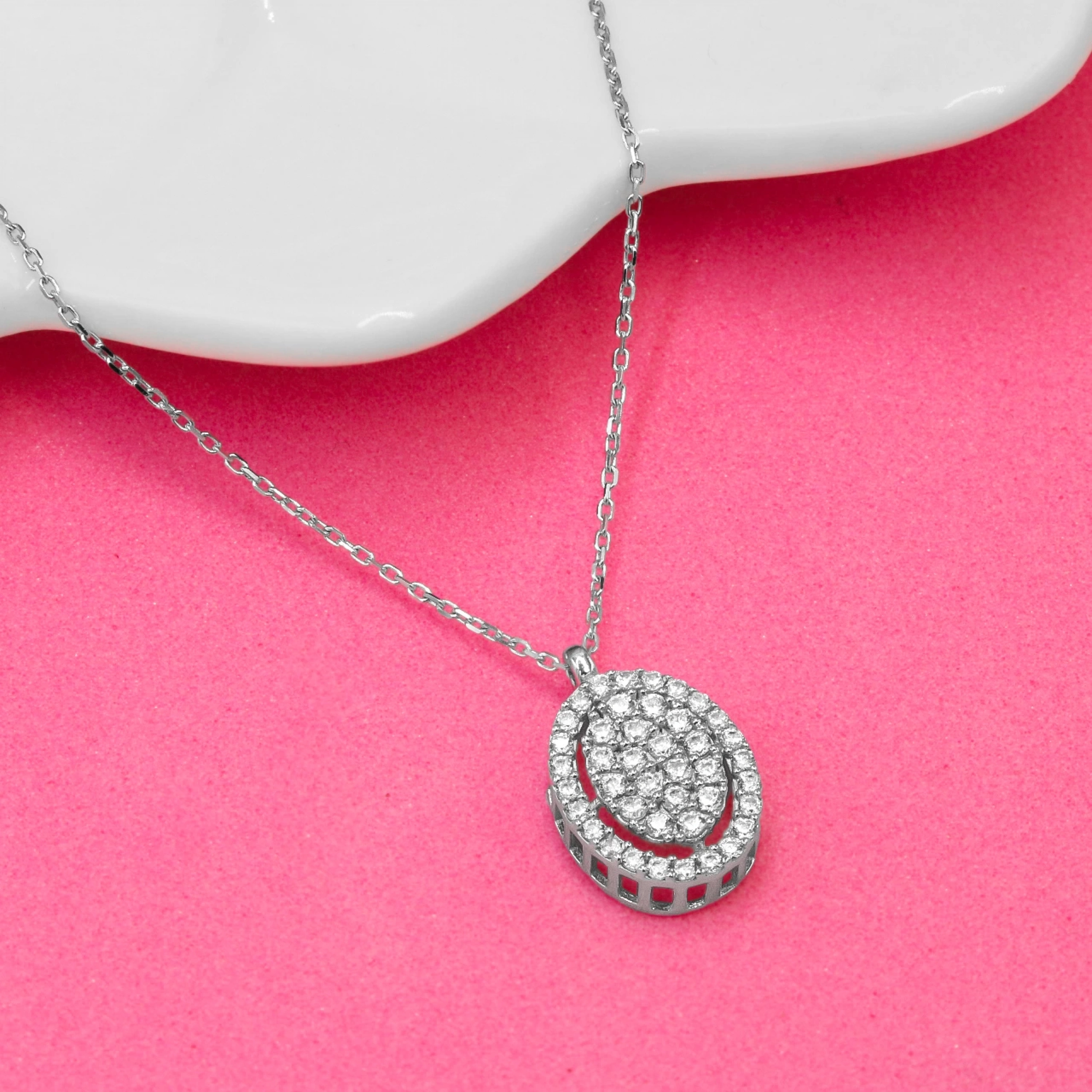 Oval Taşlı Baget 8 Ayar Altın Kolye