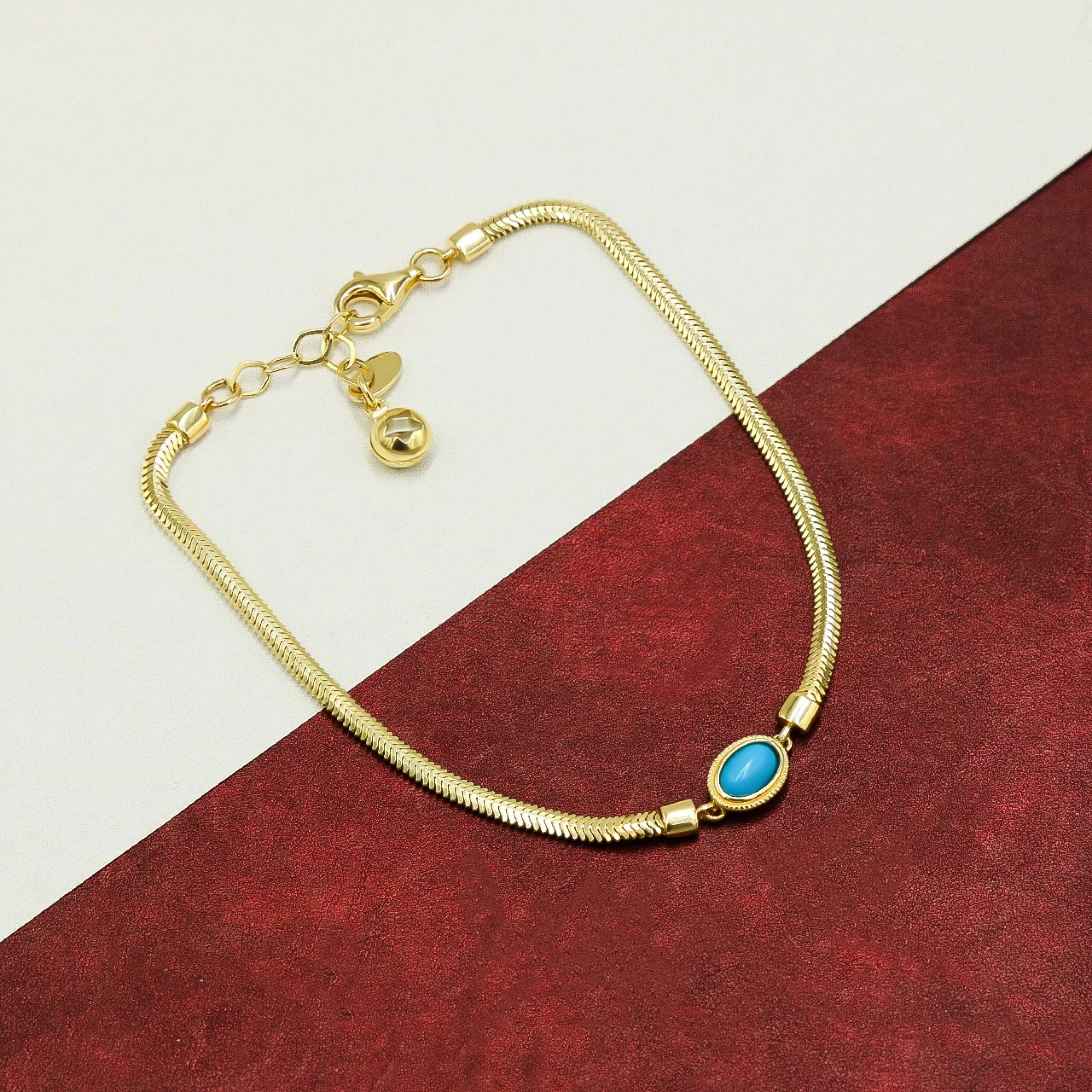 Oval Mavi Taşlı 14 Ayar Altın Bileklik