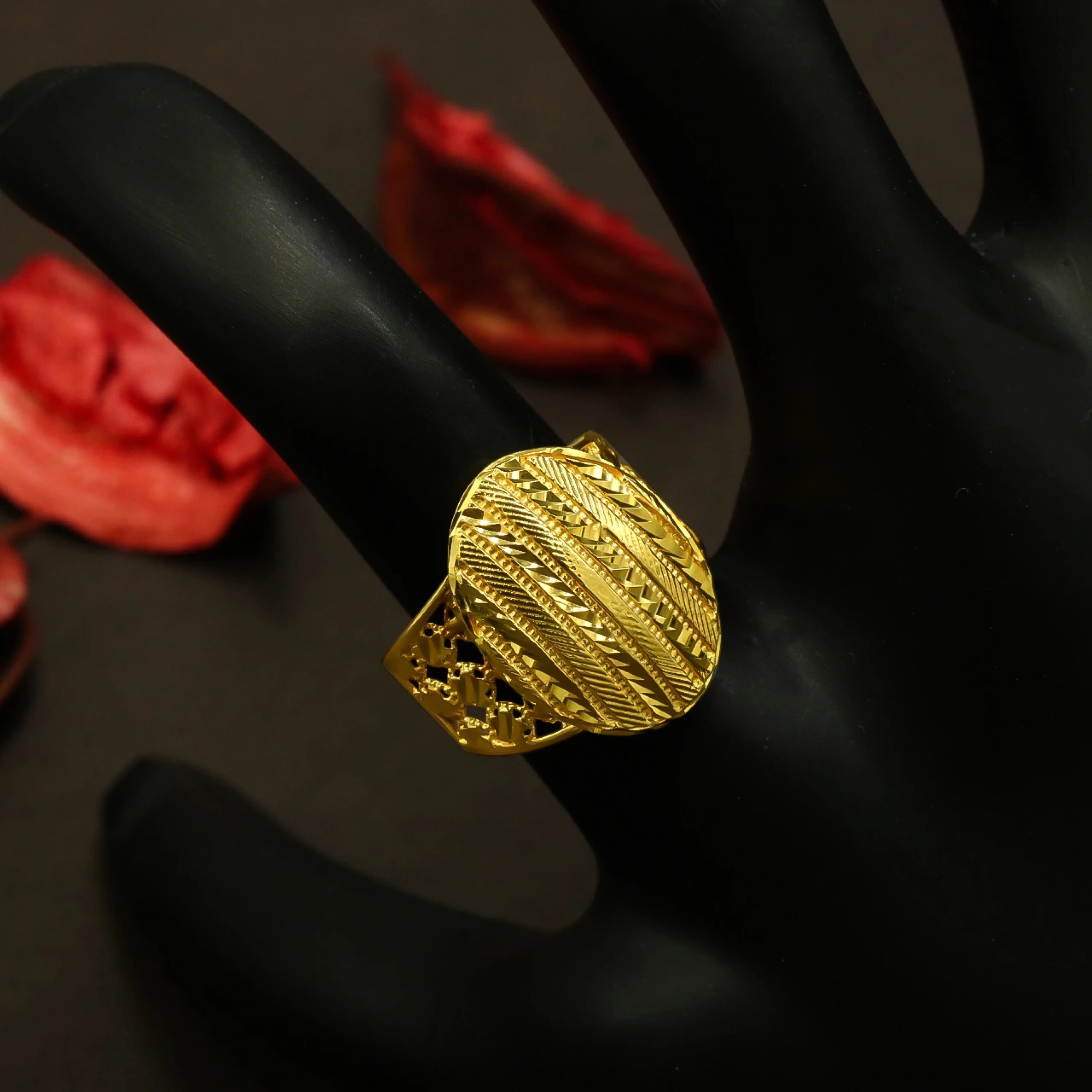 Özel Tasarım 8 Ayar Altın Yüzük