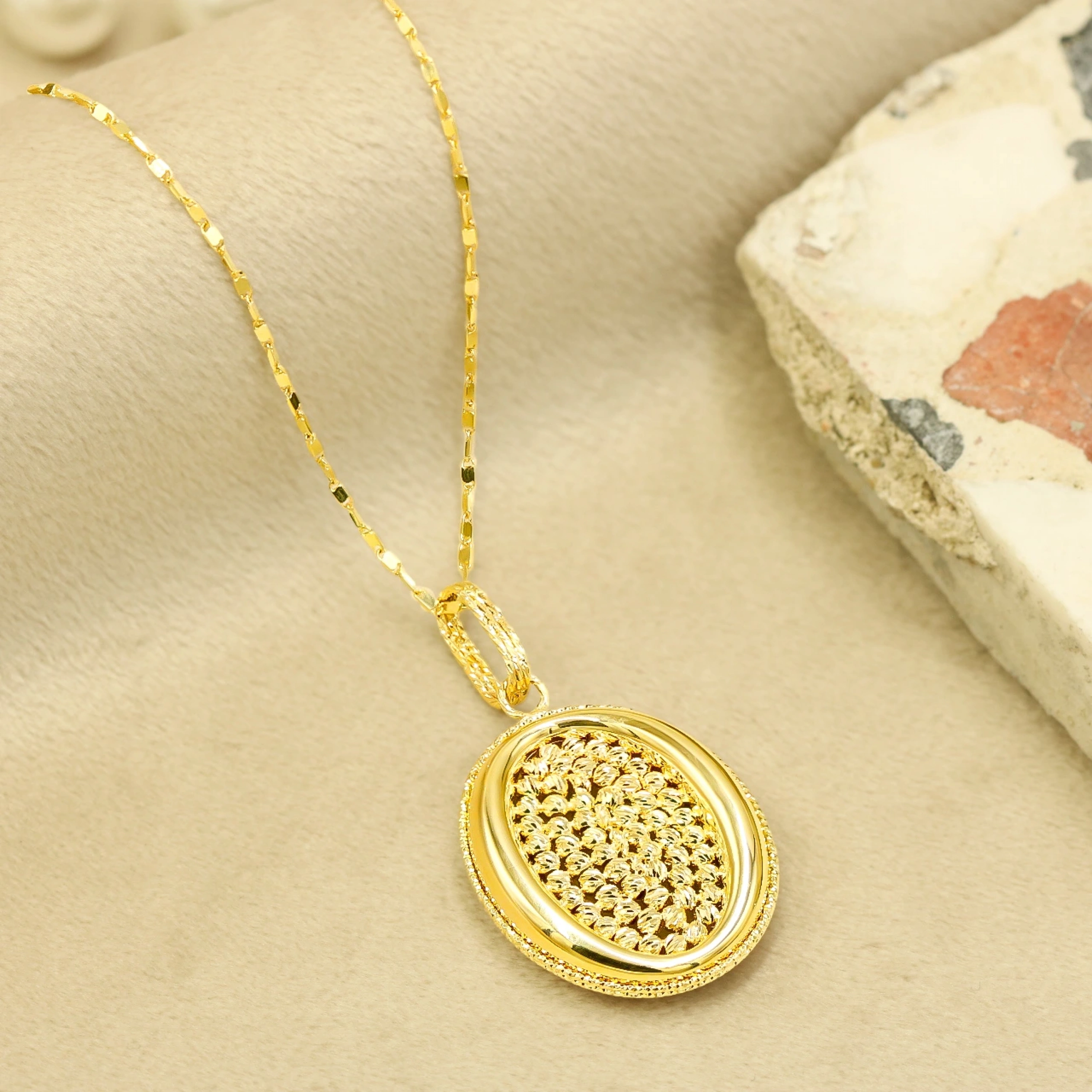 Dorika Oval Tasarım 14 Ayar Altın Kolye