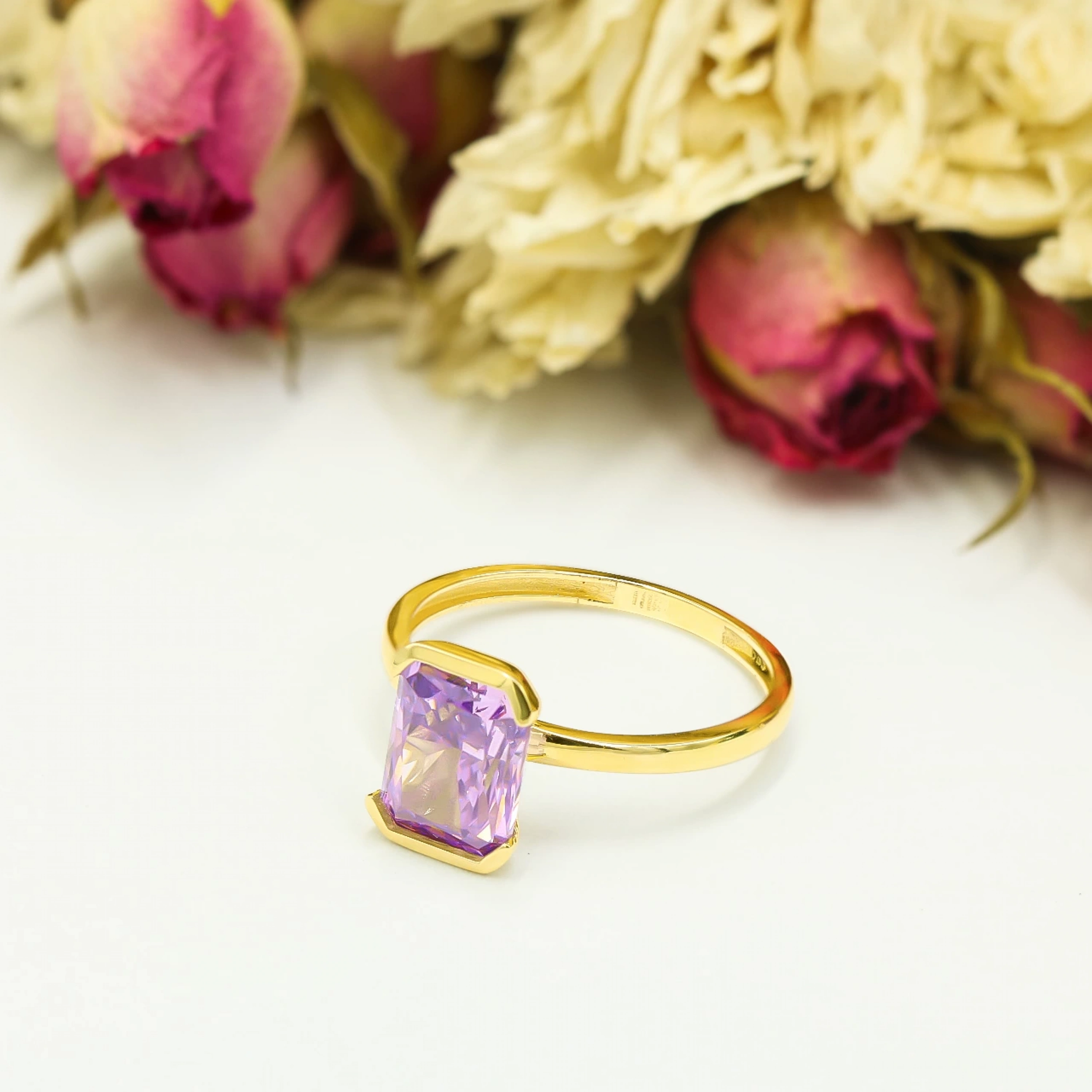 Renkli Taşlı 14 Ayar Altın Yüzük