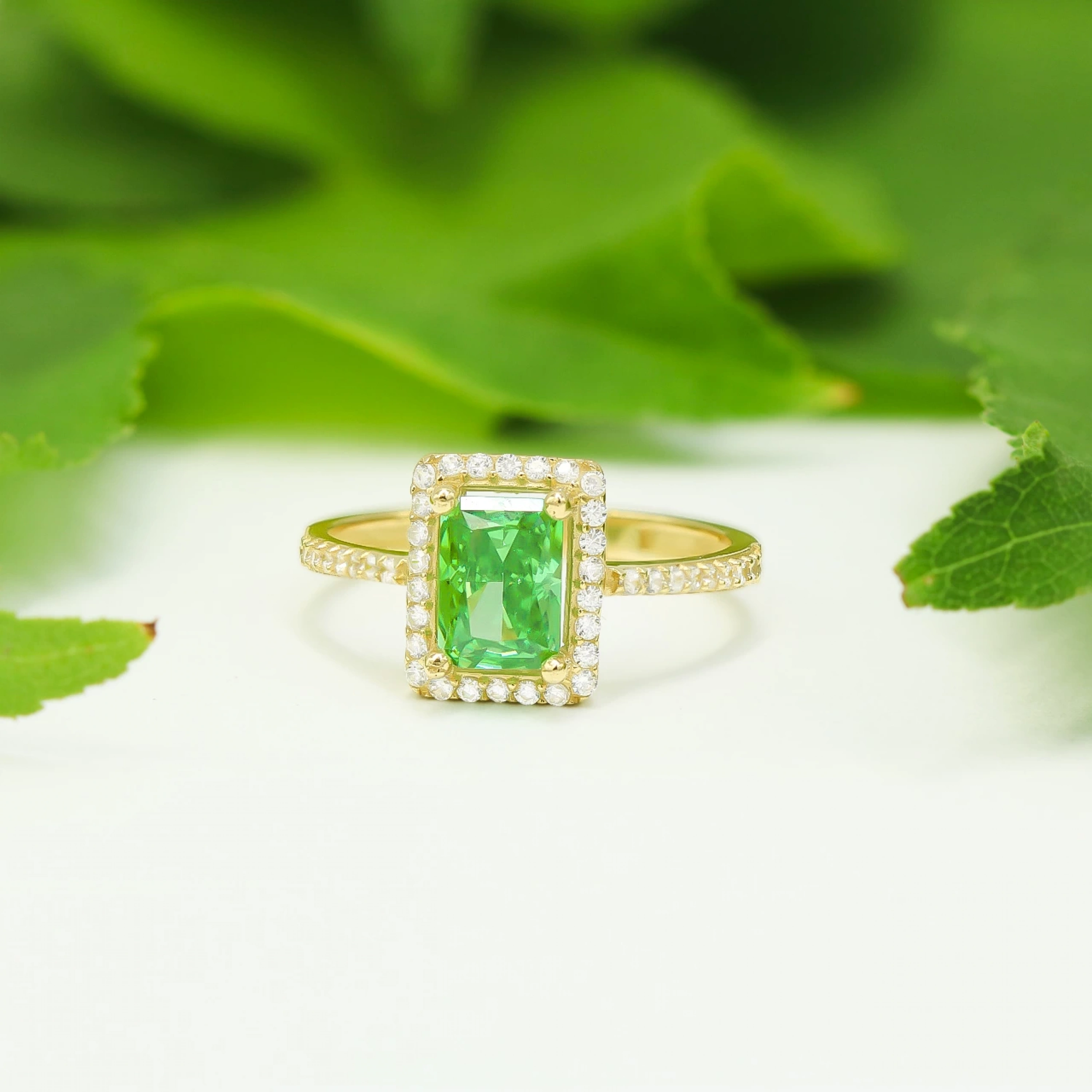 Renkli Taşlı 14 Ayar Altın Yüzük