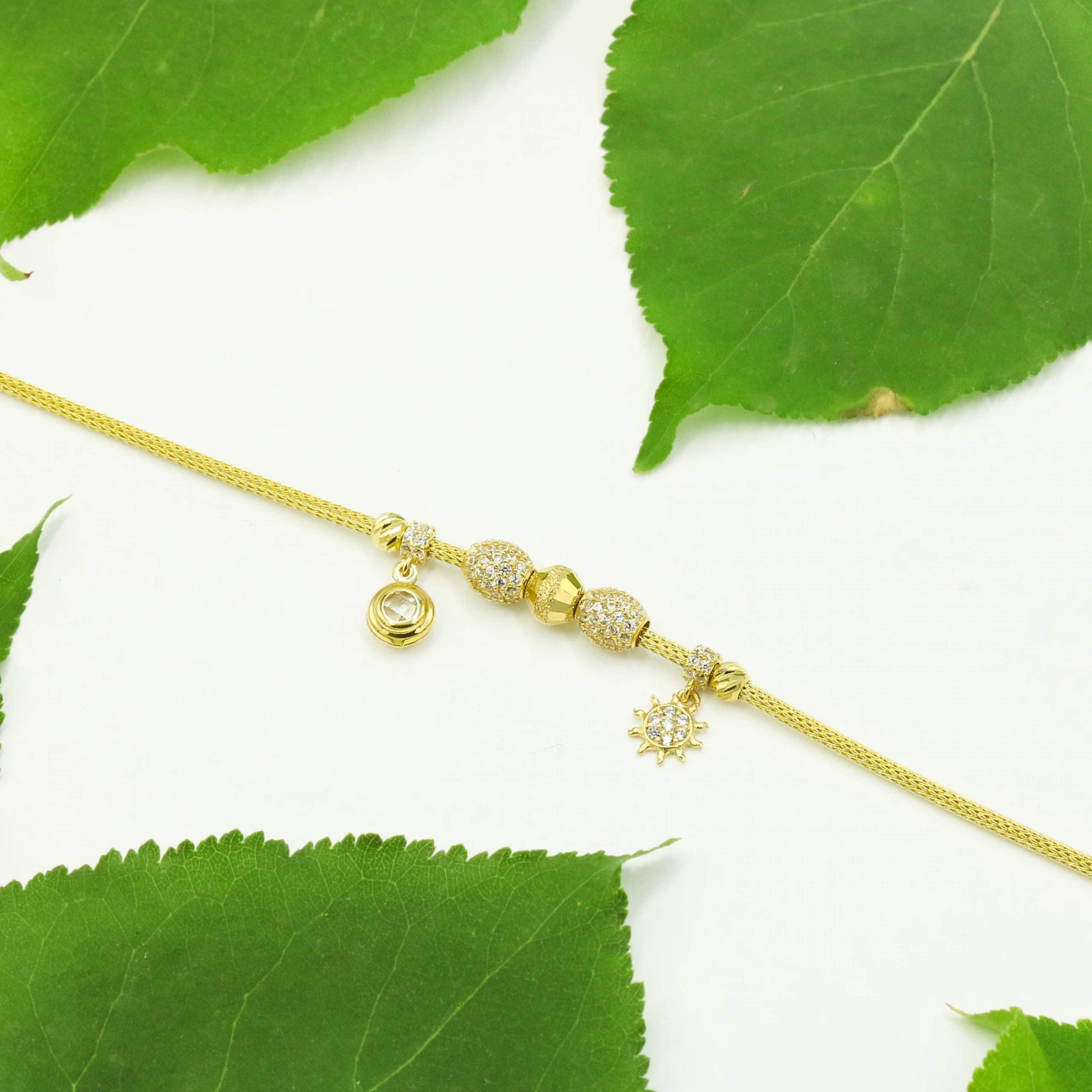 Sallantılı Charm 14 Ayar Altın Bileklik