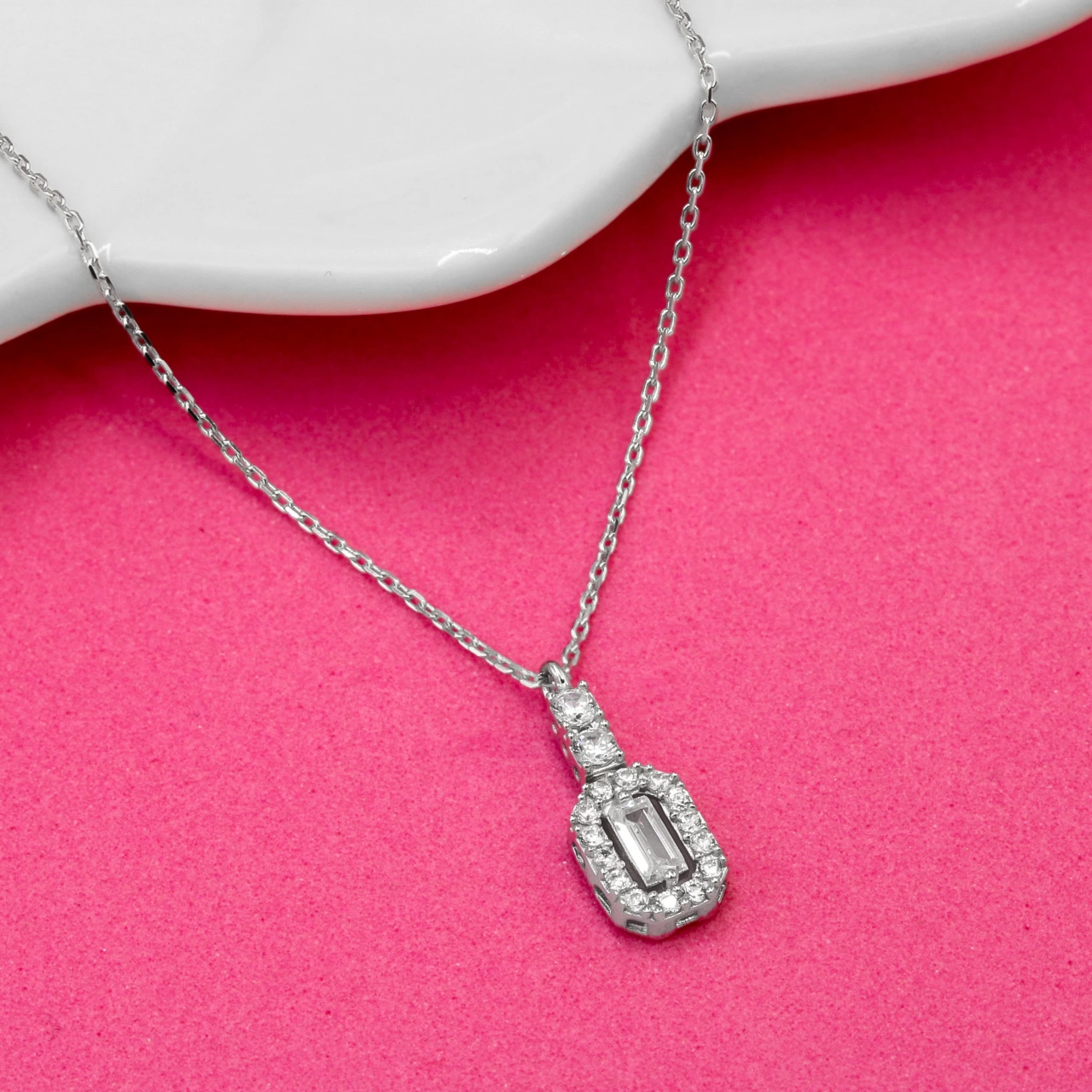 Sekizgen Baget 8 Ayar Altın Kolye