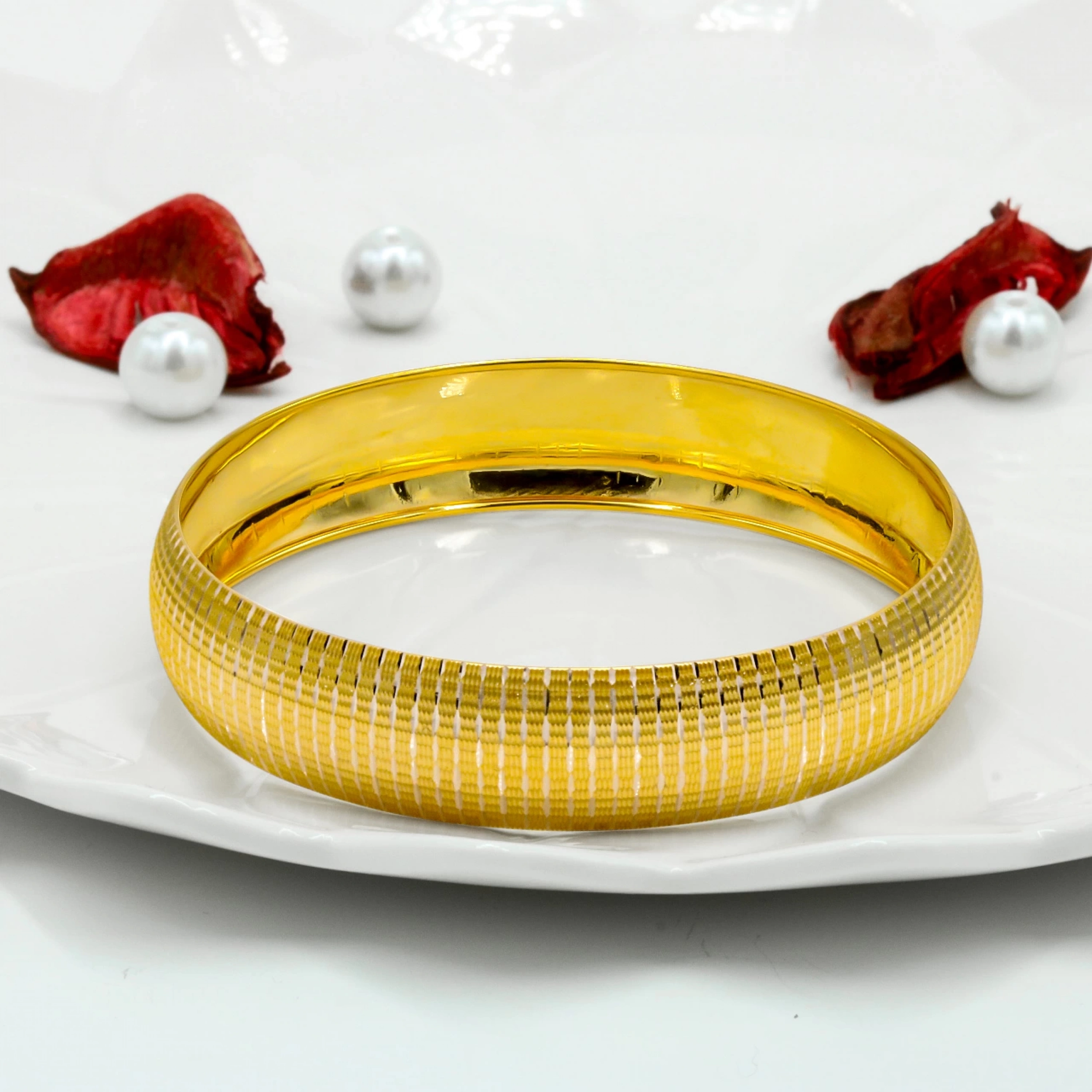 Şerit Desenli 14 Ayar Altın Bilezik (8.81 Gram)