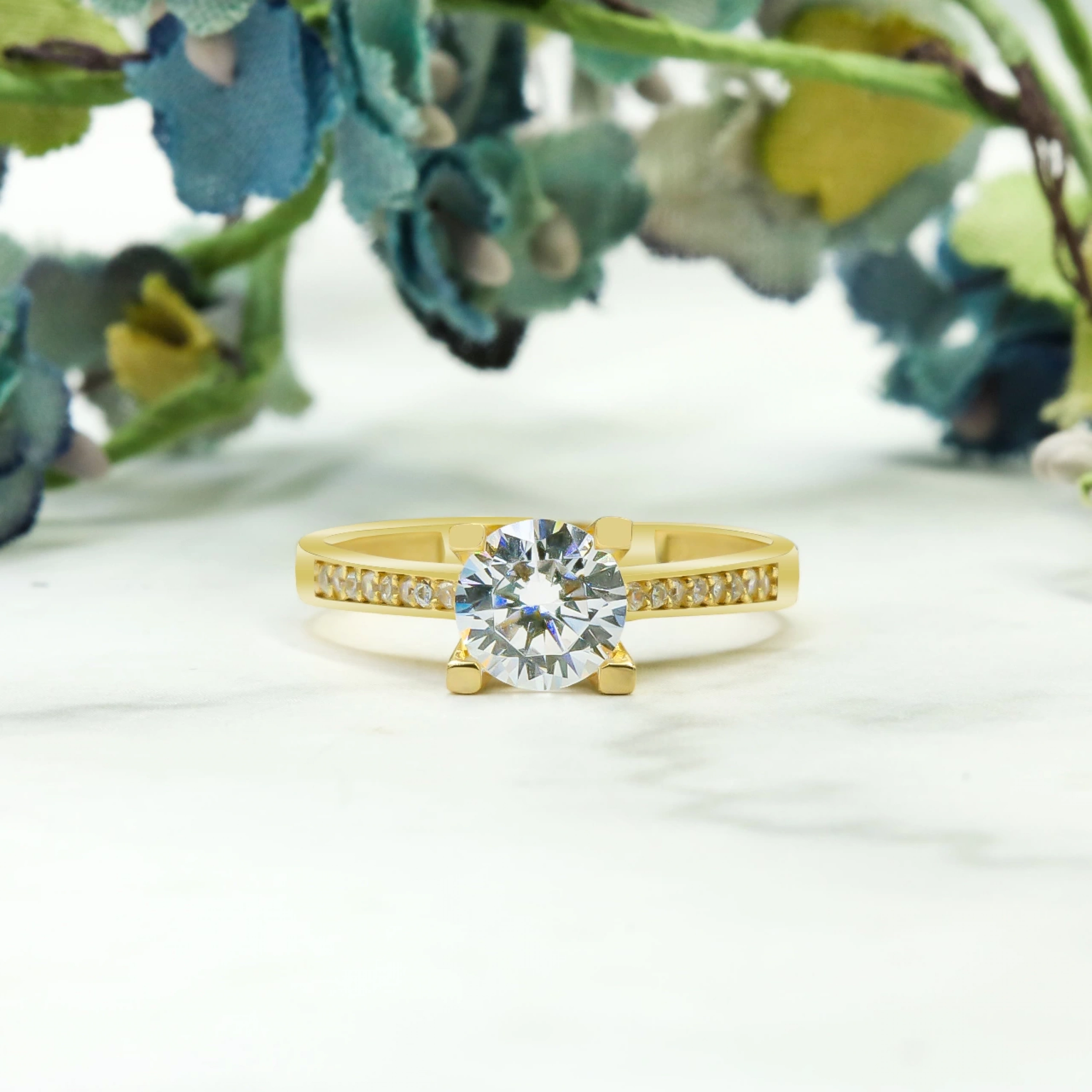 Sıralı Klasik Tektaş 8 Ayar Altın Yüzük