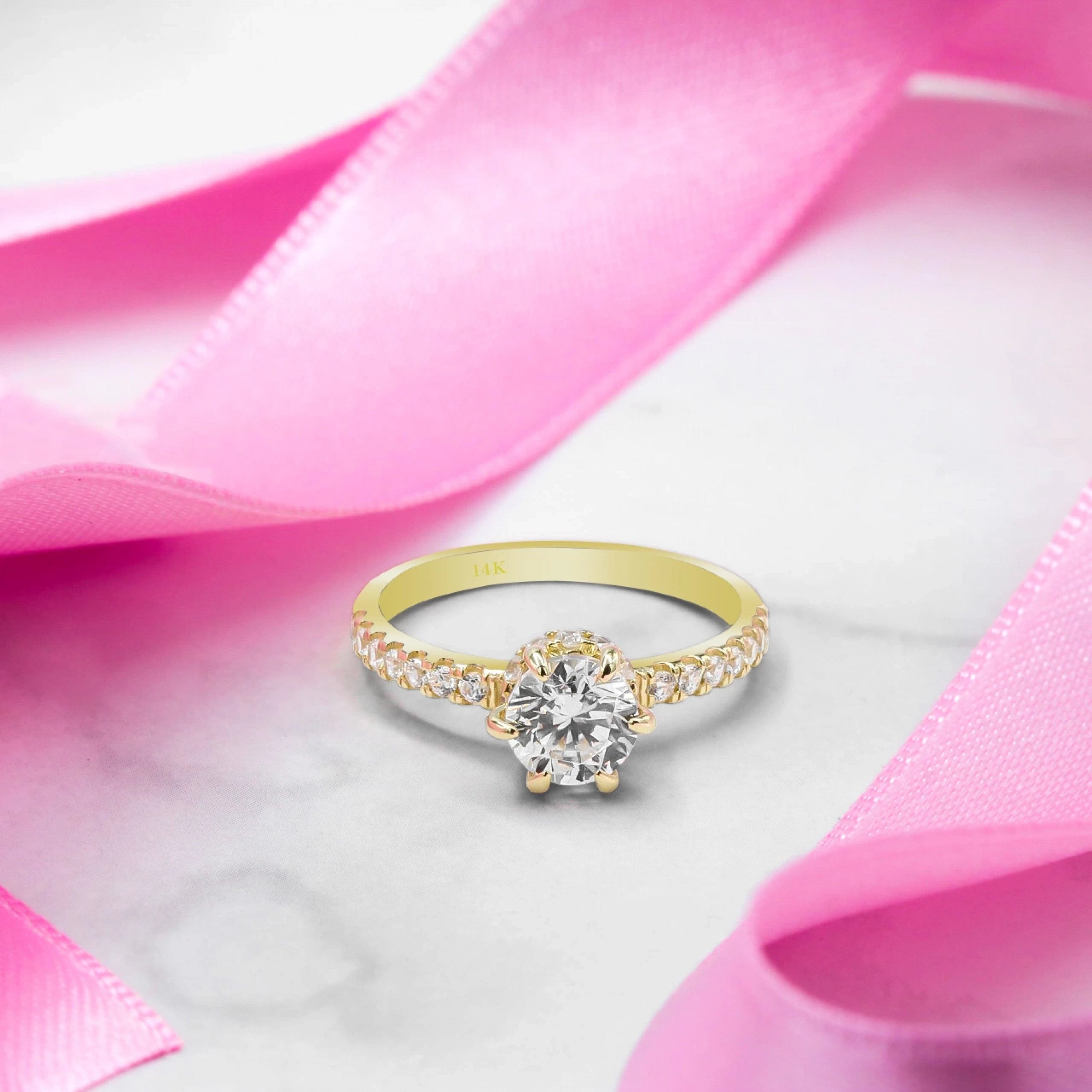 Sıralı Tektaş 14 Ayar Altın Yüzük