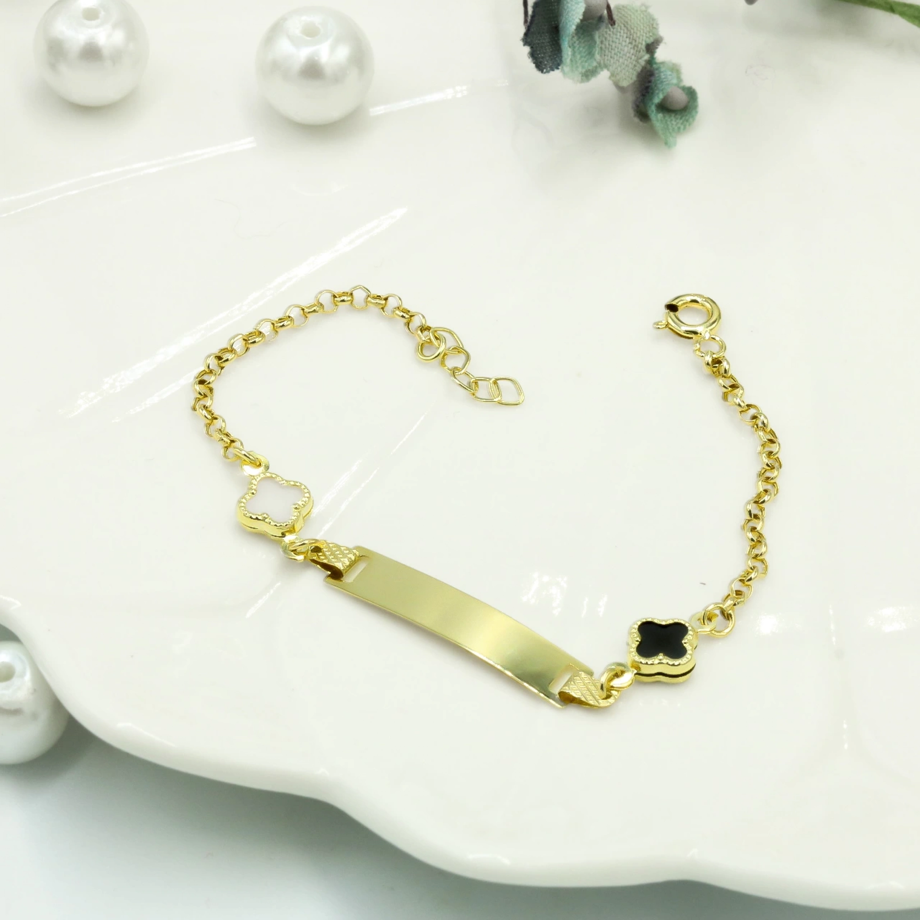 Siyah Beyaz Yonca 14 Ayar Altın Bileklik