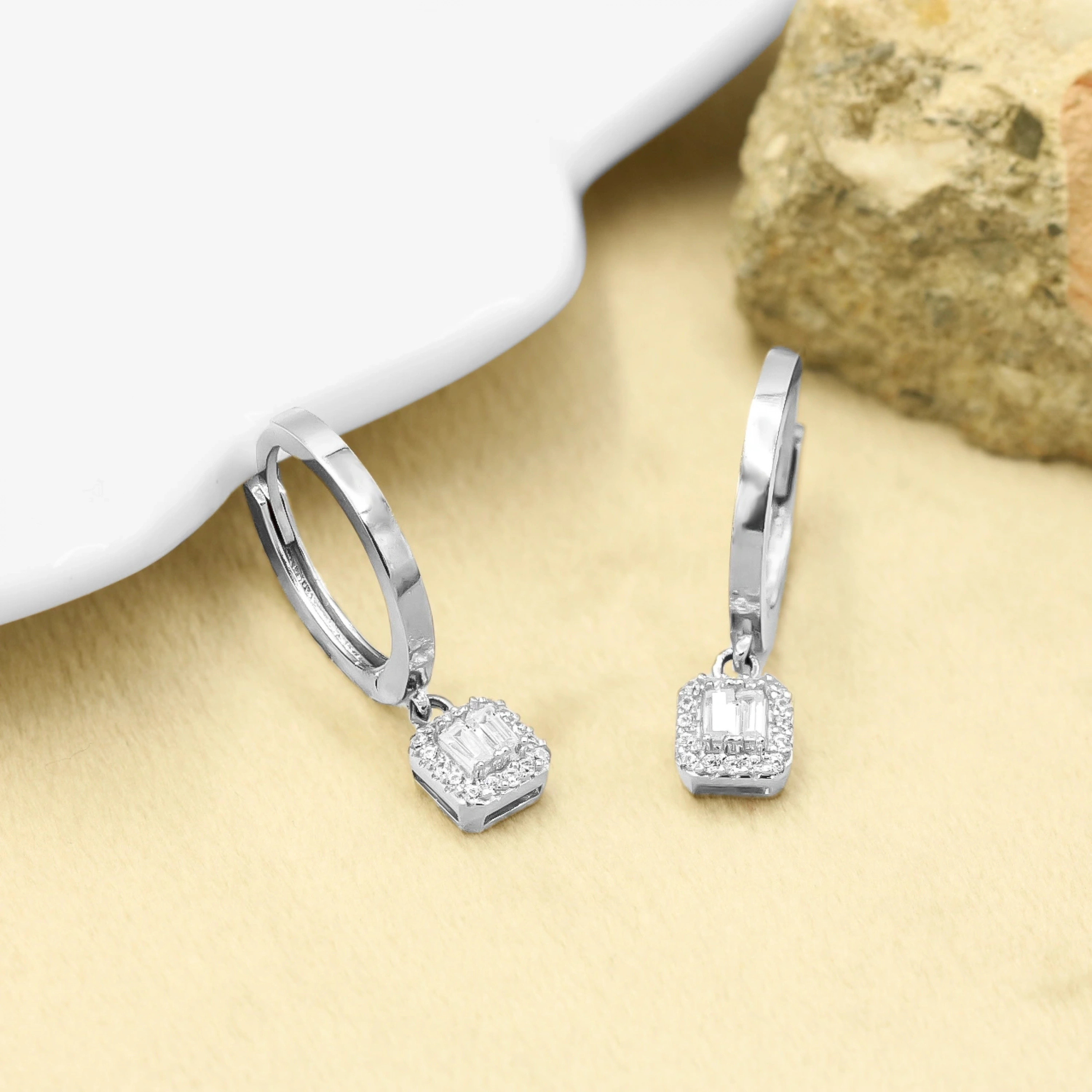 Baget 14 Ayar Halka Altın Küpe