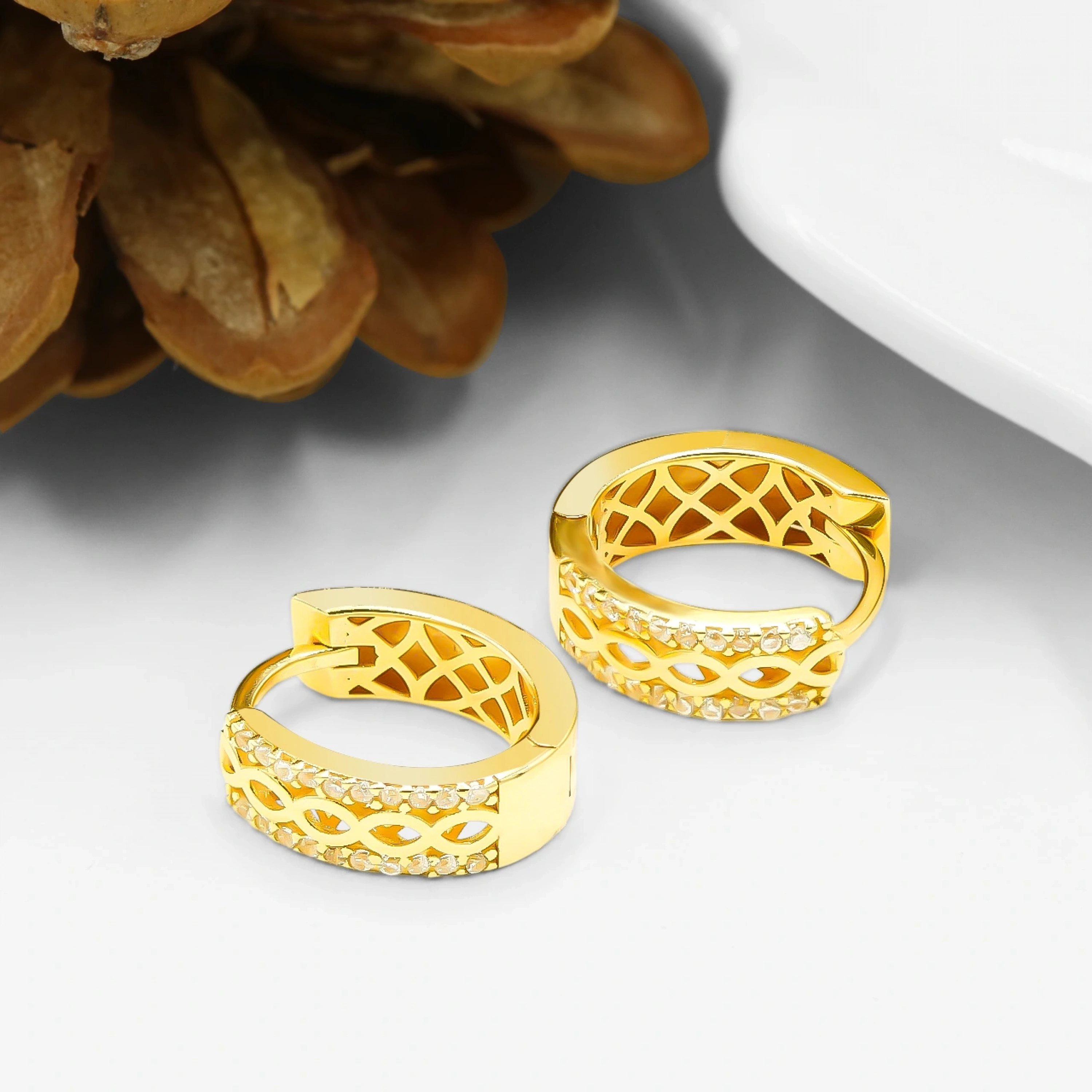 Sarmal Taşlı 14 Ayar Altın Küpe