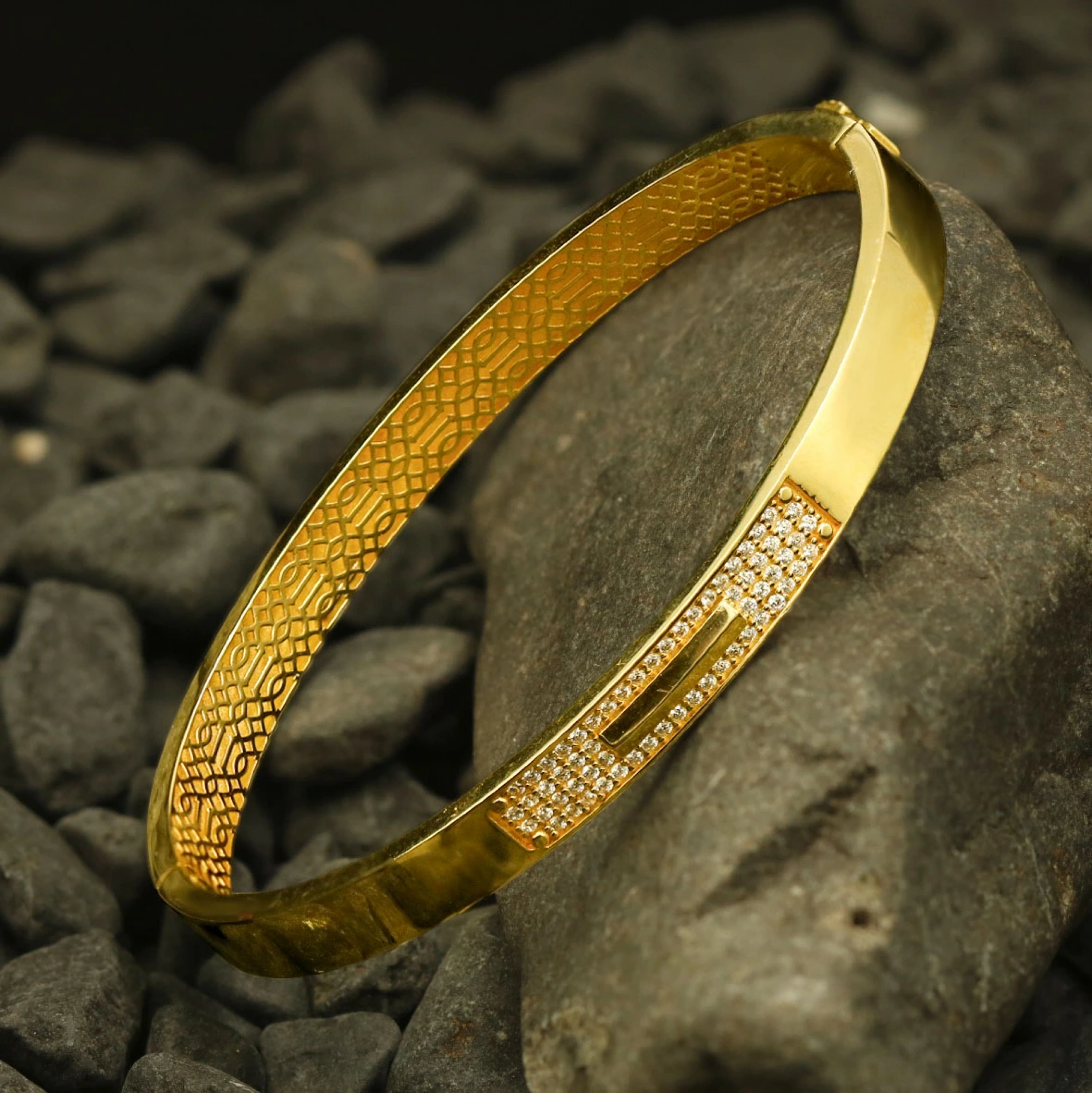 Taşlı Tasarım 14 Ayar Kelepçe Bilezik