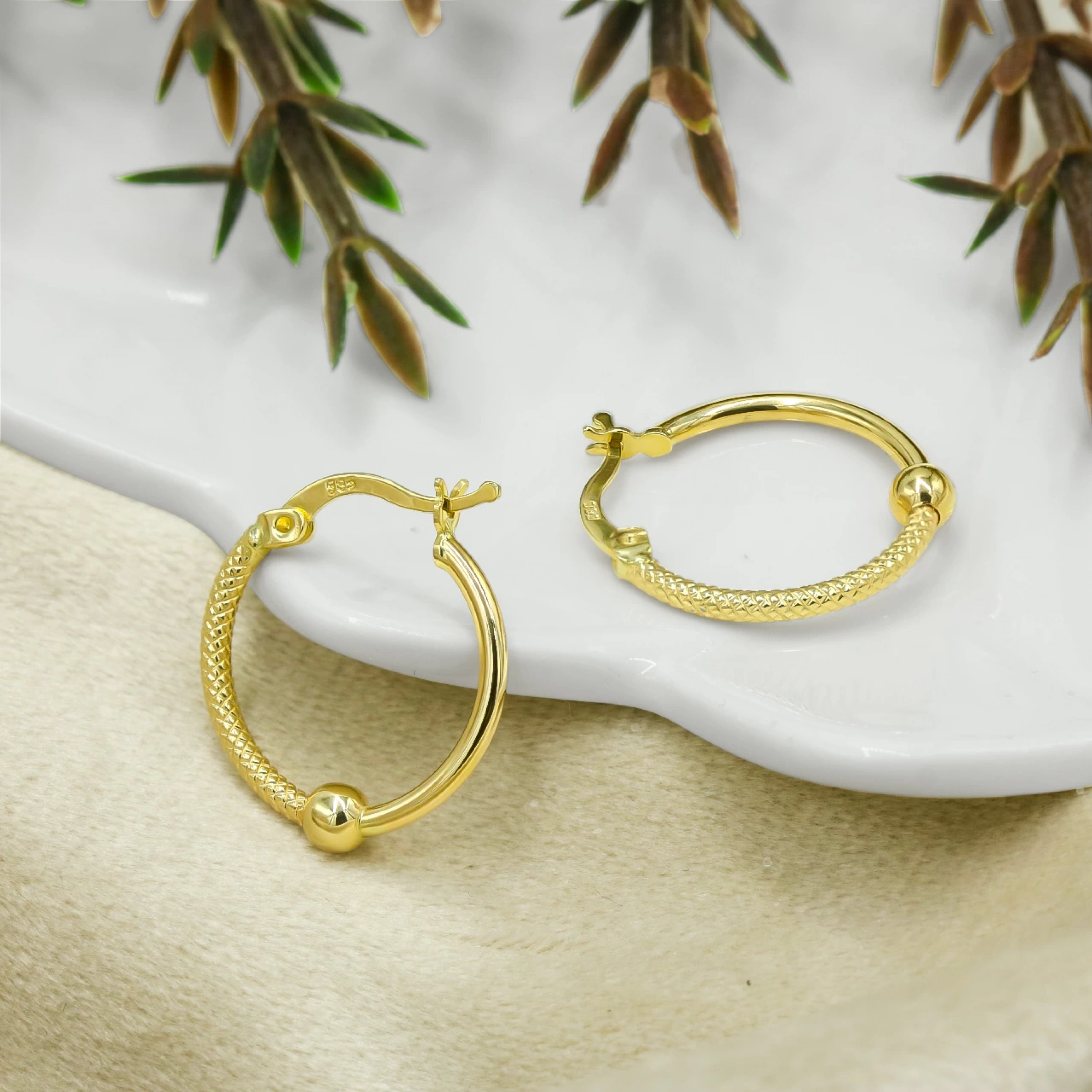 Tokalı 14 Ayar Halka Altın Küpe