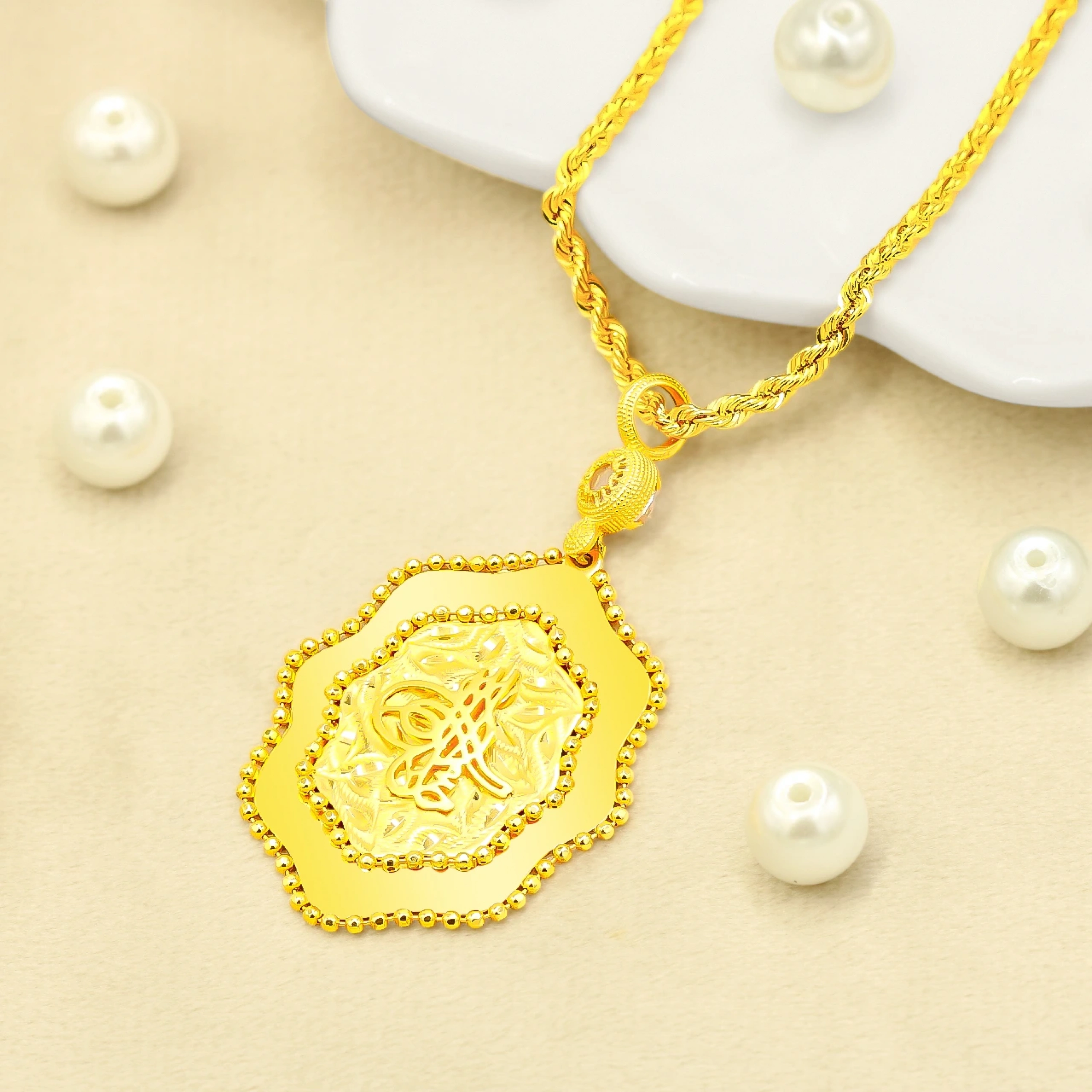 Tuğra Model 14 Ayar Altın Kolye Ucu