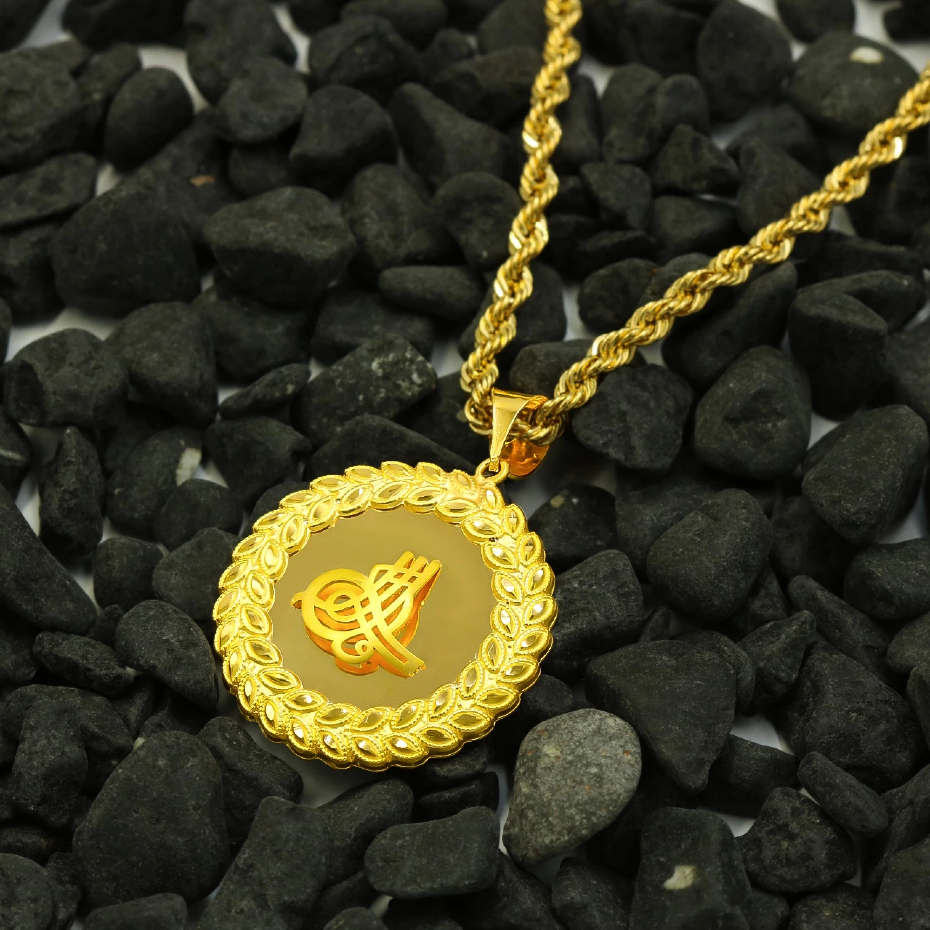 Aynalı Tuğralı 22 Ayar Altın Kolye Ucu