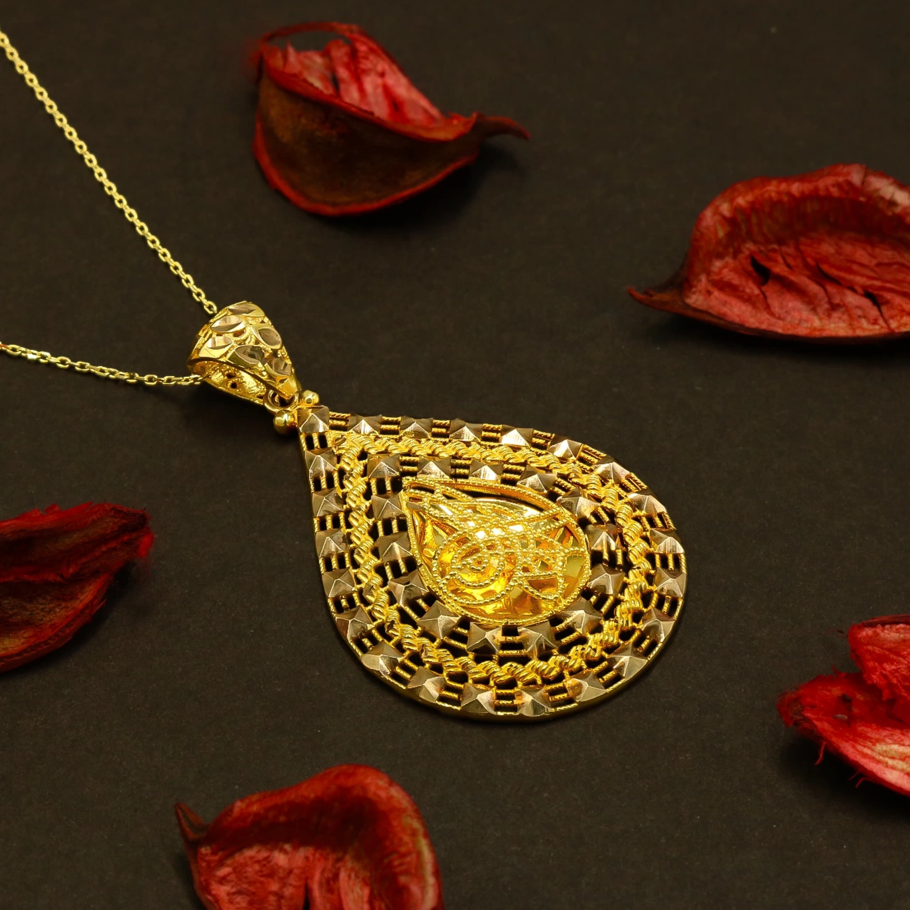 Tuğralı 8 Ayar Altın Kolye Ucu