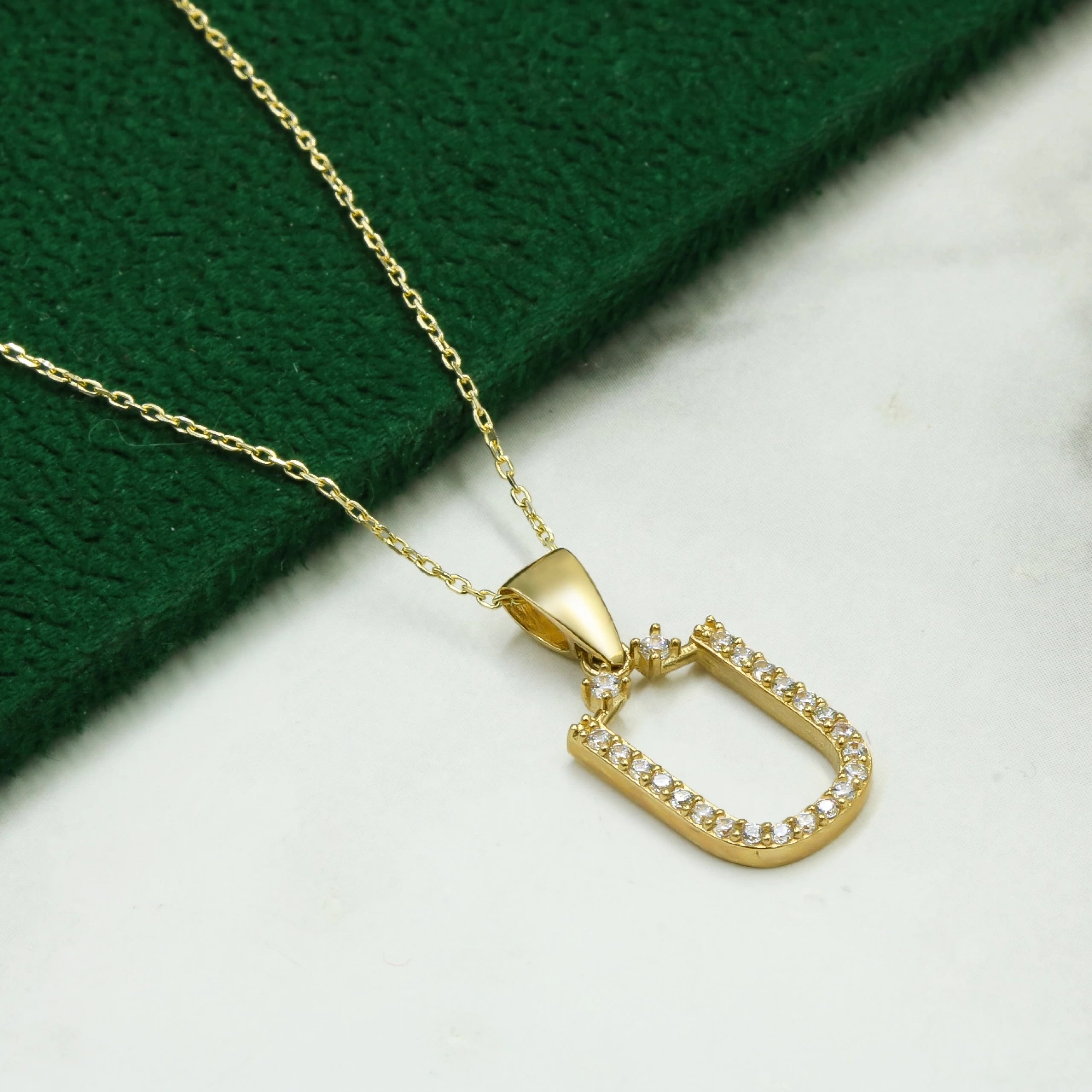 Ü Harfi 14 Ayar Altın Kolye Ucu