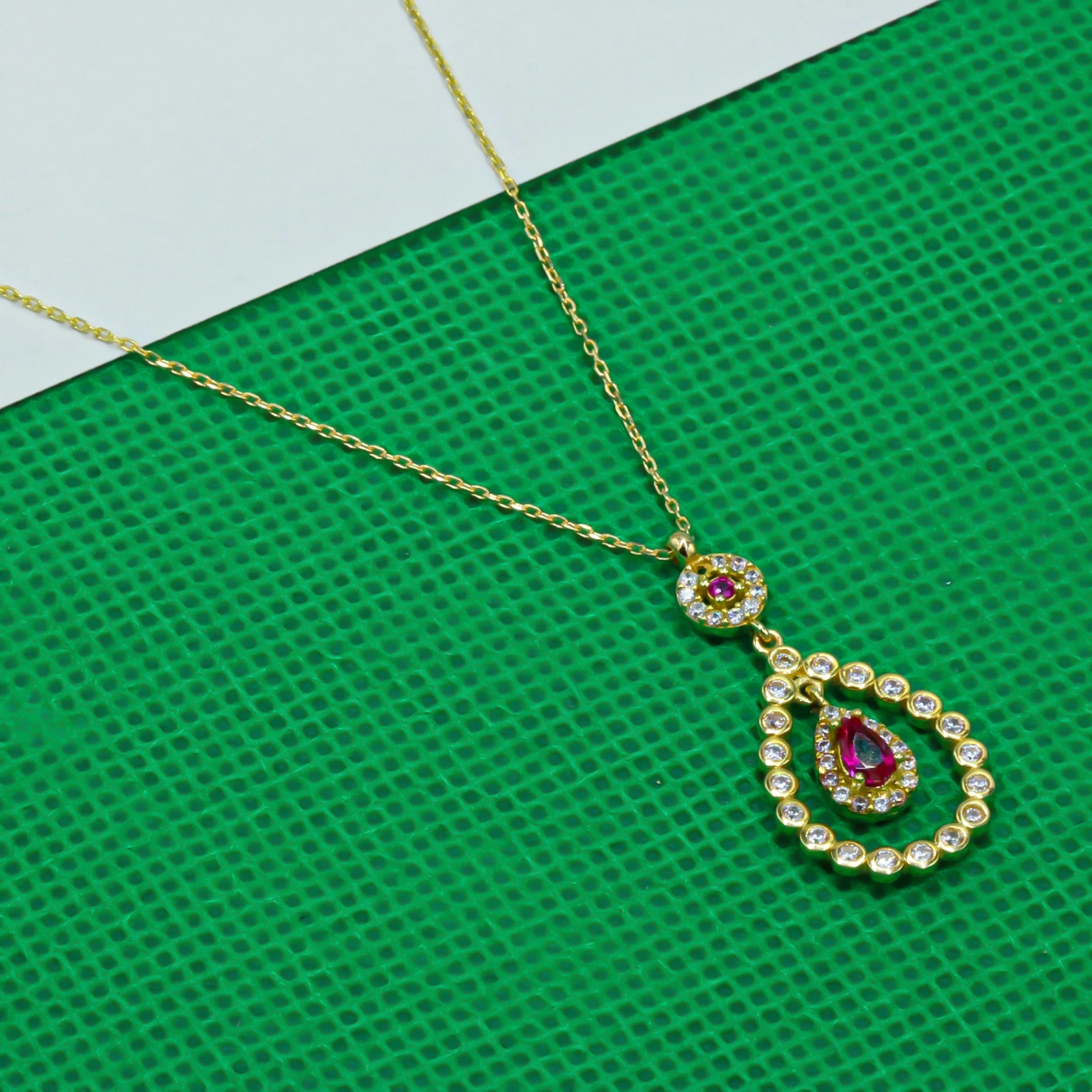 Yakut Taşlı 14 Ayar Altın Kolye