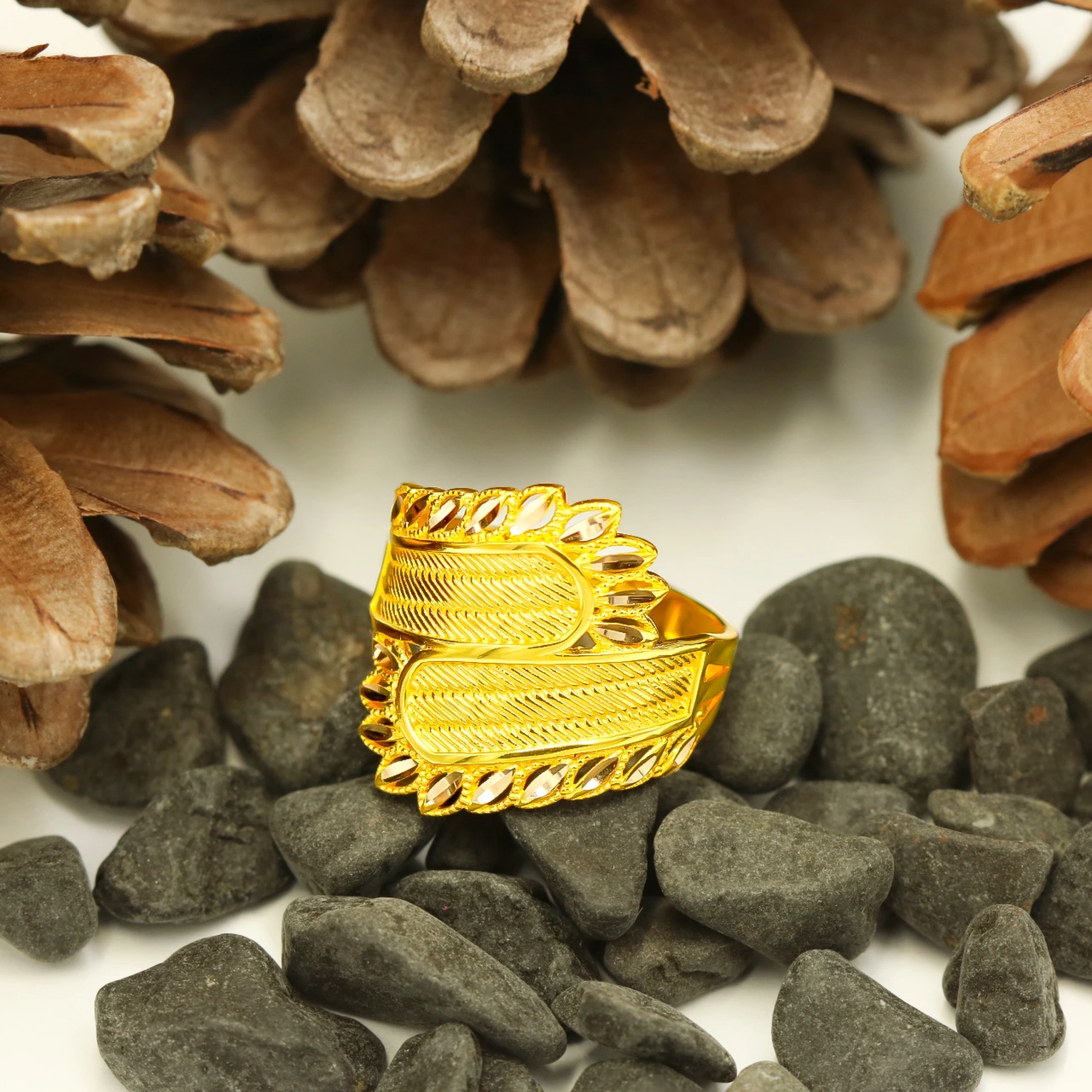 Yaprak Model 14 Ayar Altın Yüzük