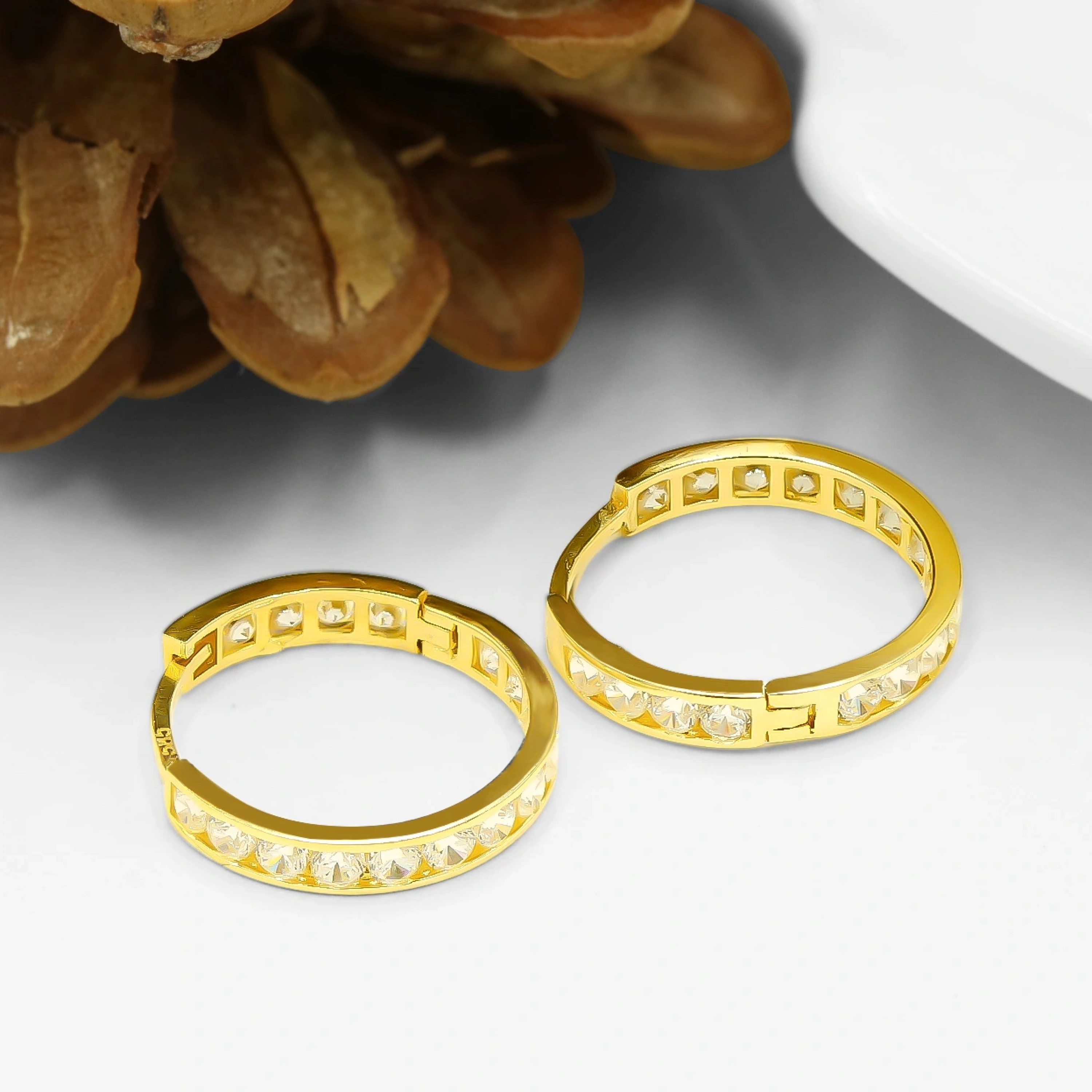 Tam Tur Taşlı 14 Ayar Altın Küpe