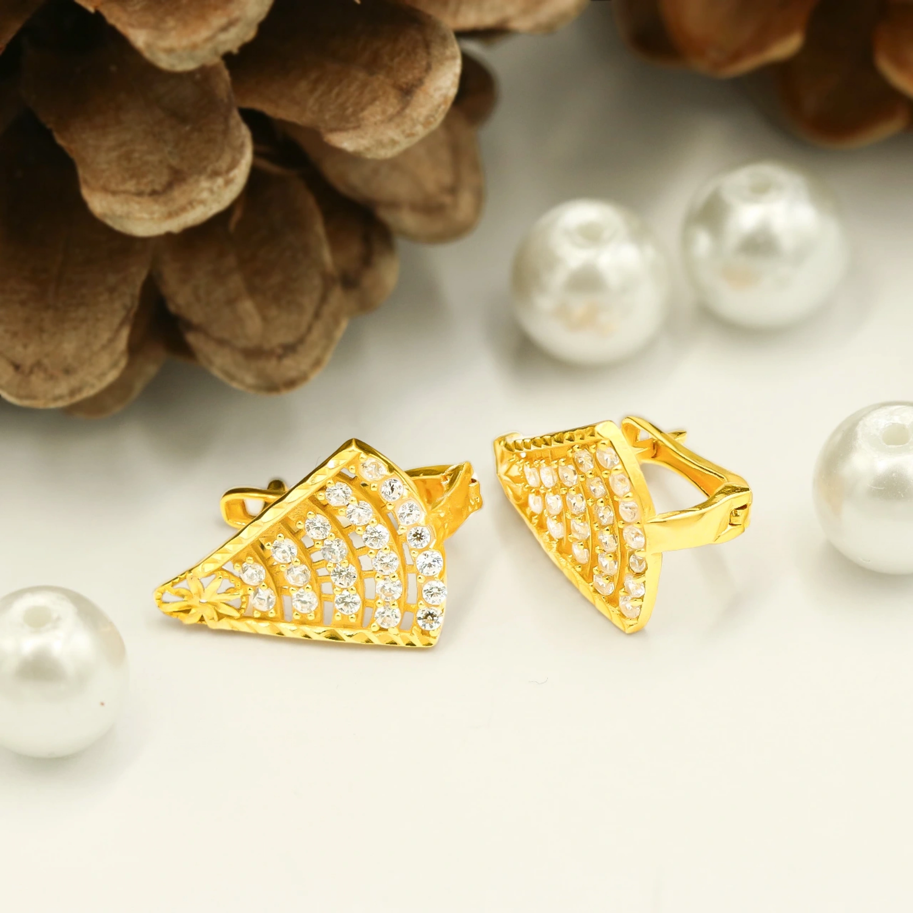 Yelpaze 22 Ayar Klipsli Altın Küpe