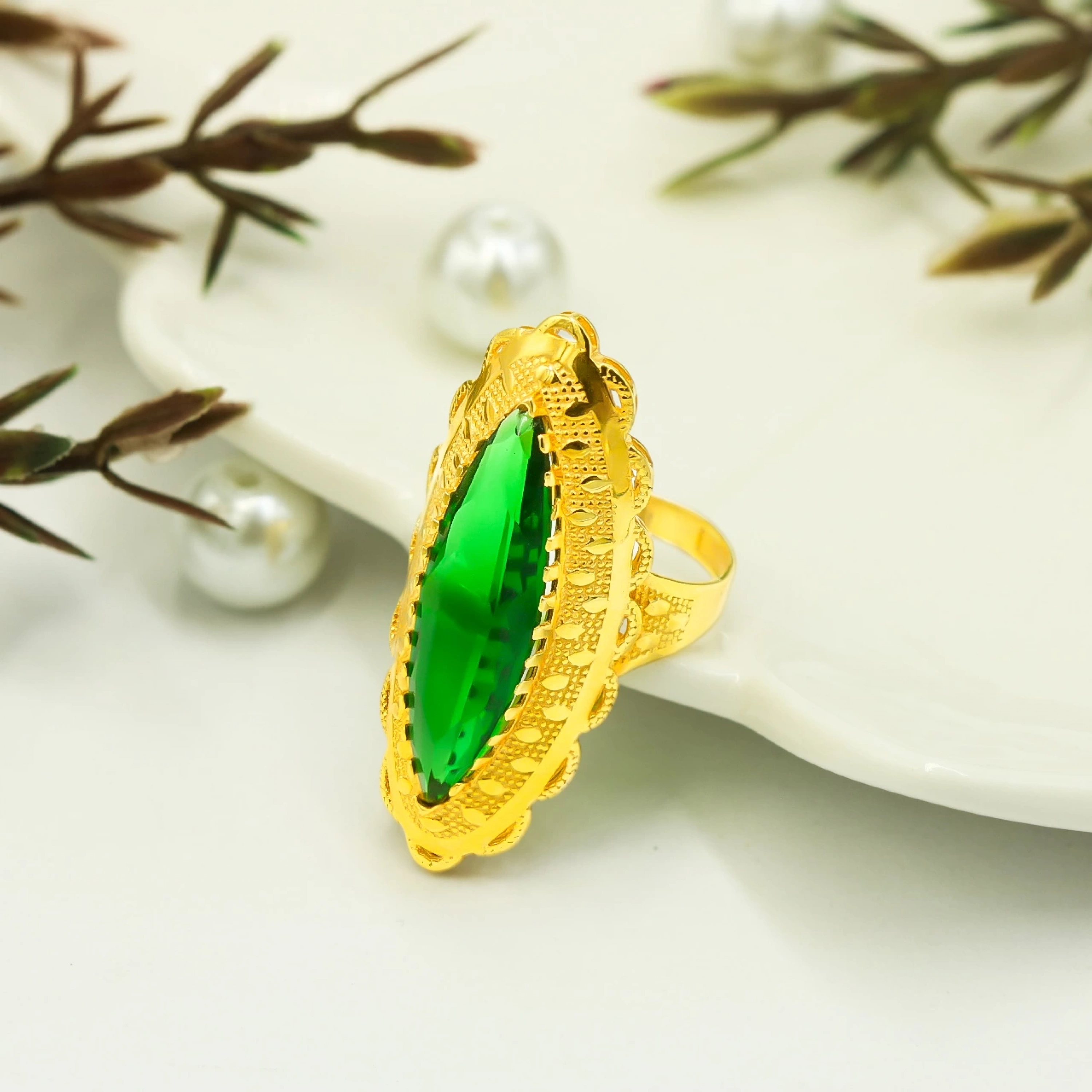 Yeşil Taşlı 14 Ayar Altın Yüzük