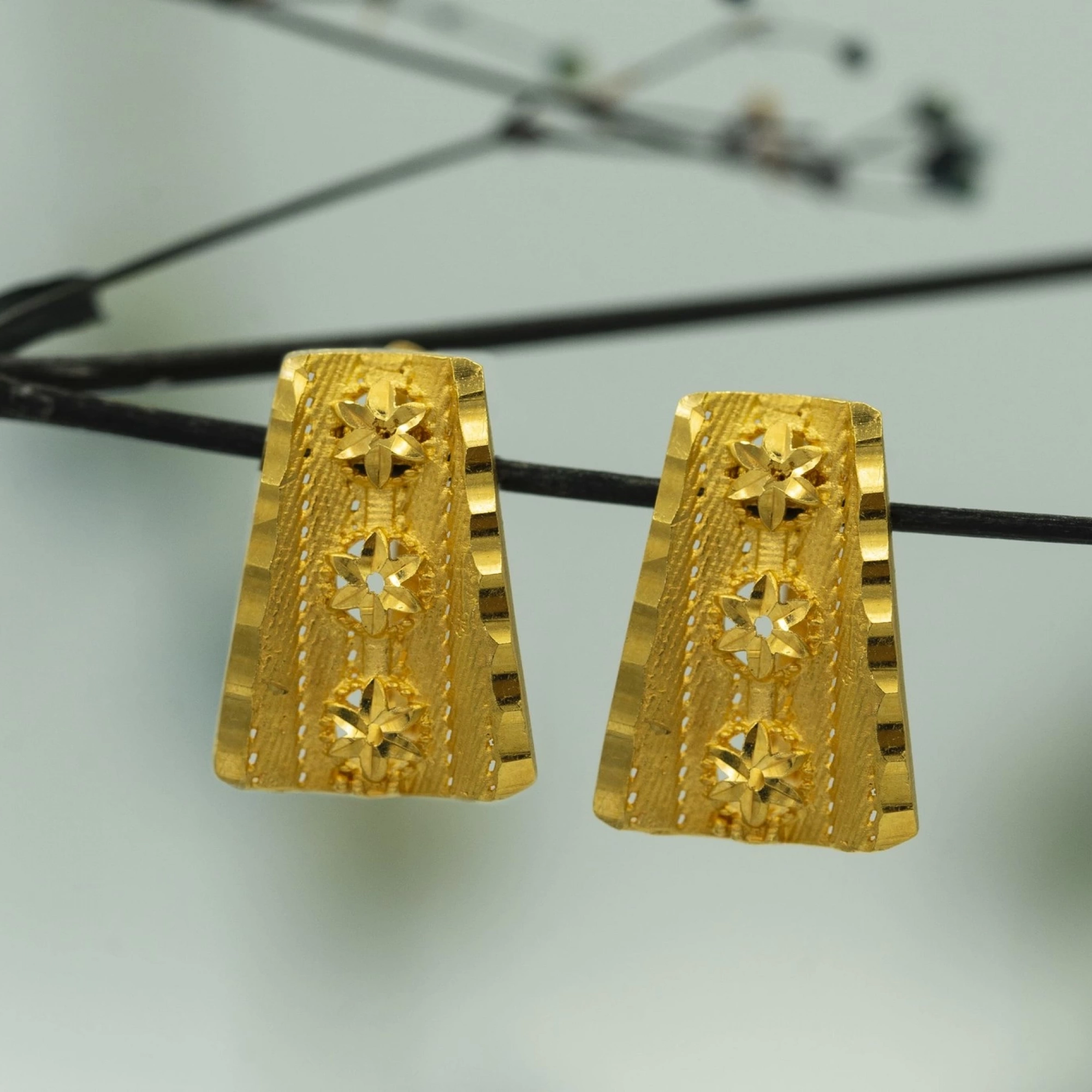 Vizyon Model 22 Ayar Altın Küpe